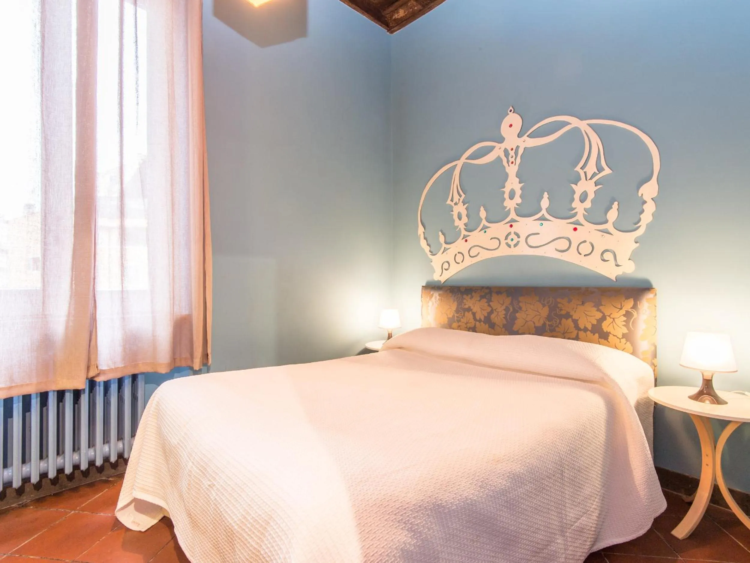 Bed in Campo de Fiori Luxury House