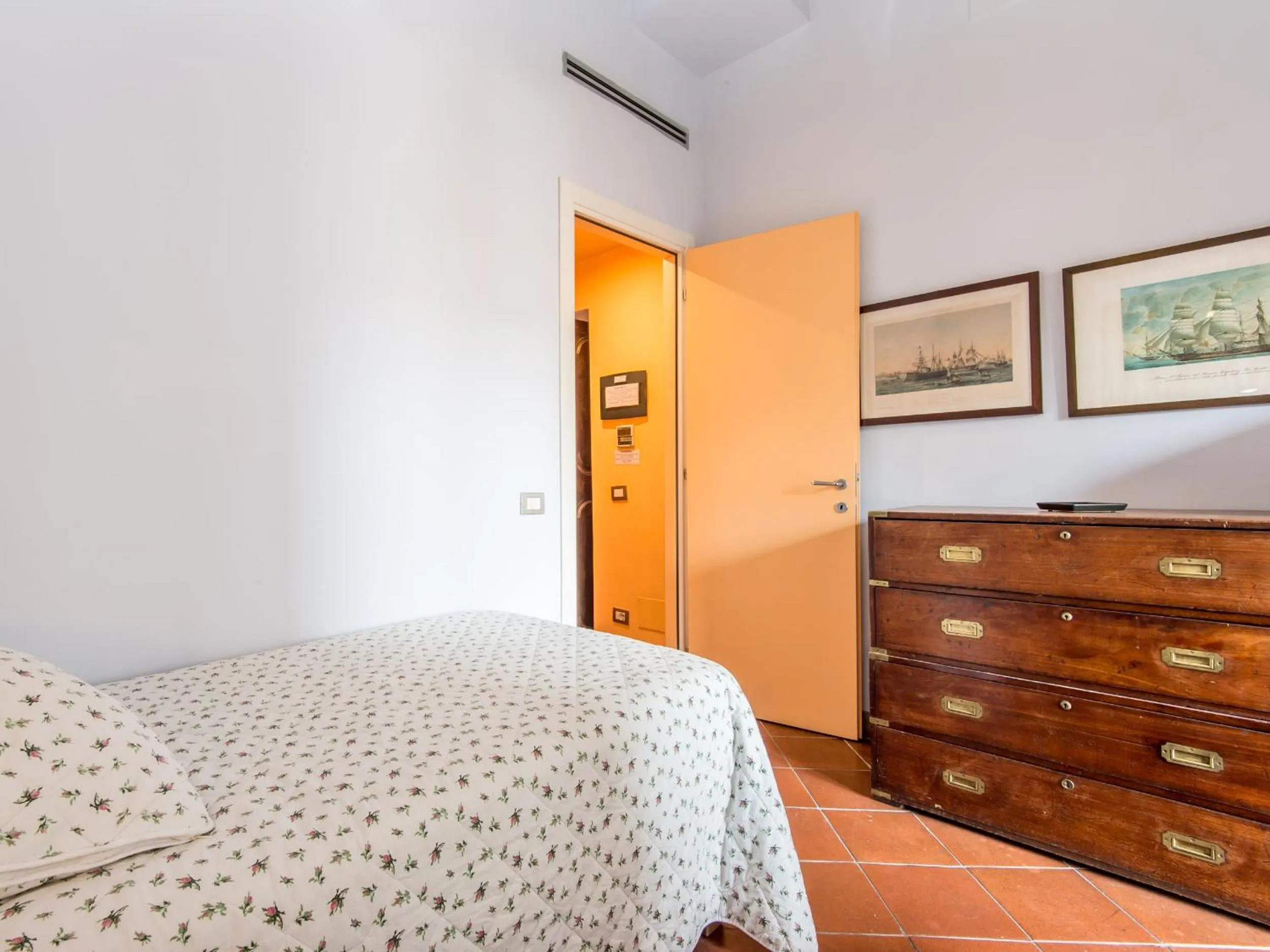 Bed in Campo de Fiori Luxury House