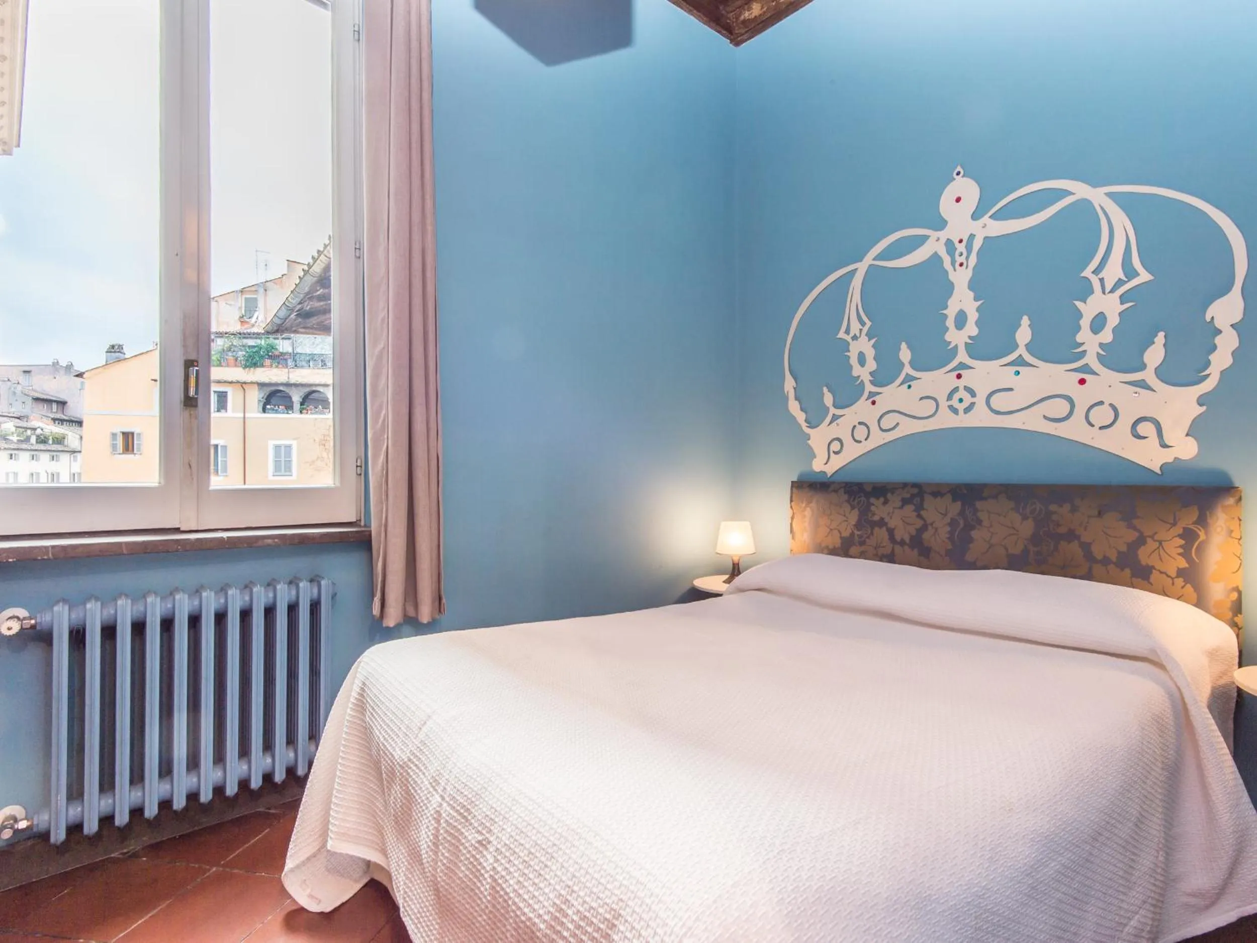 Bed in Campo de Fiori Luxury House