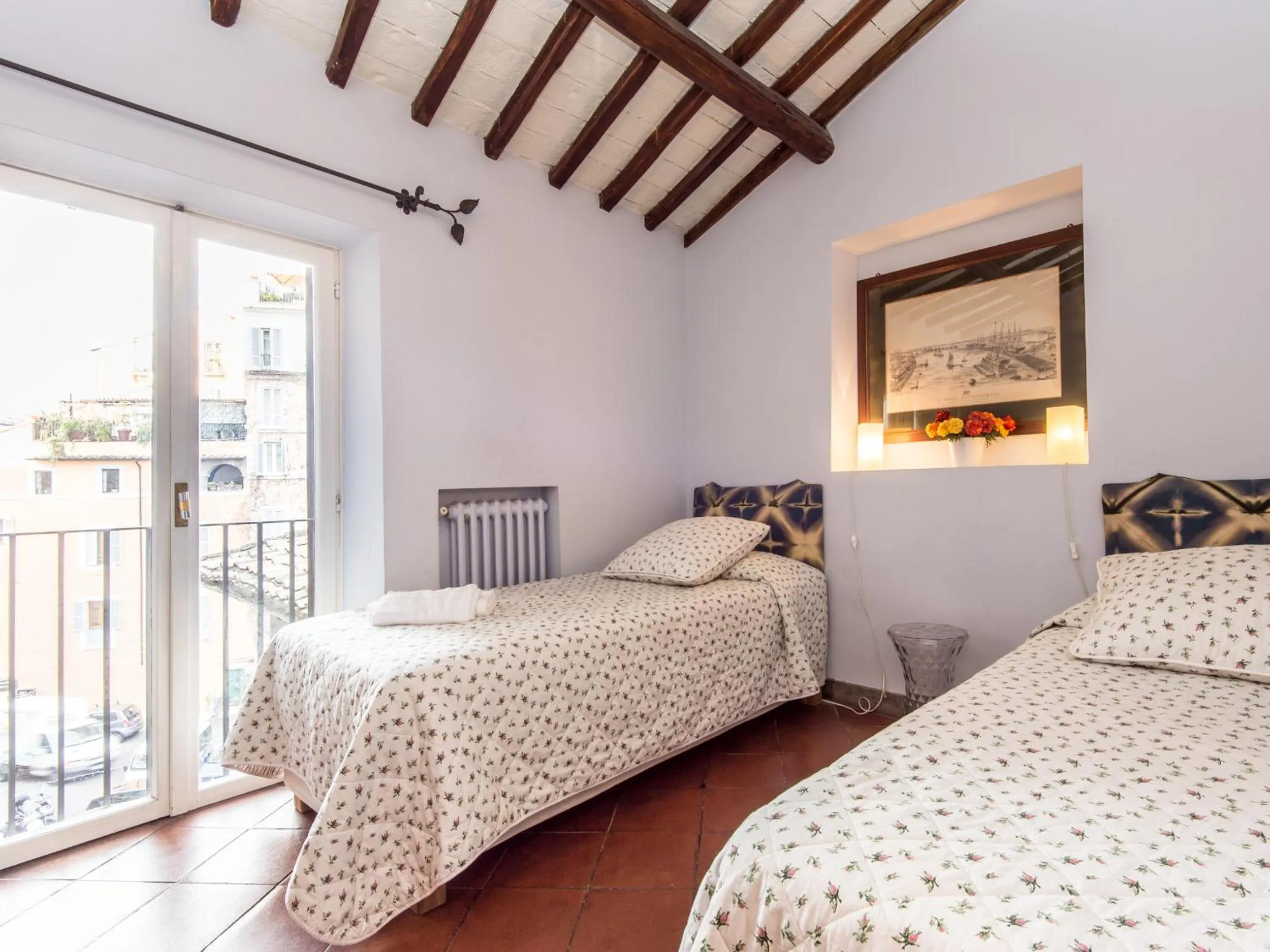 Bed in Campo de Fiori Luxury House