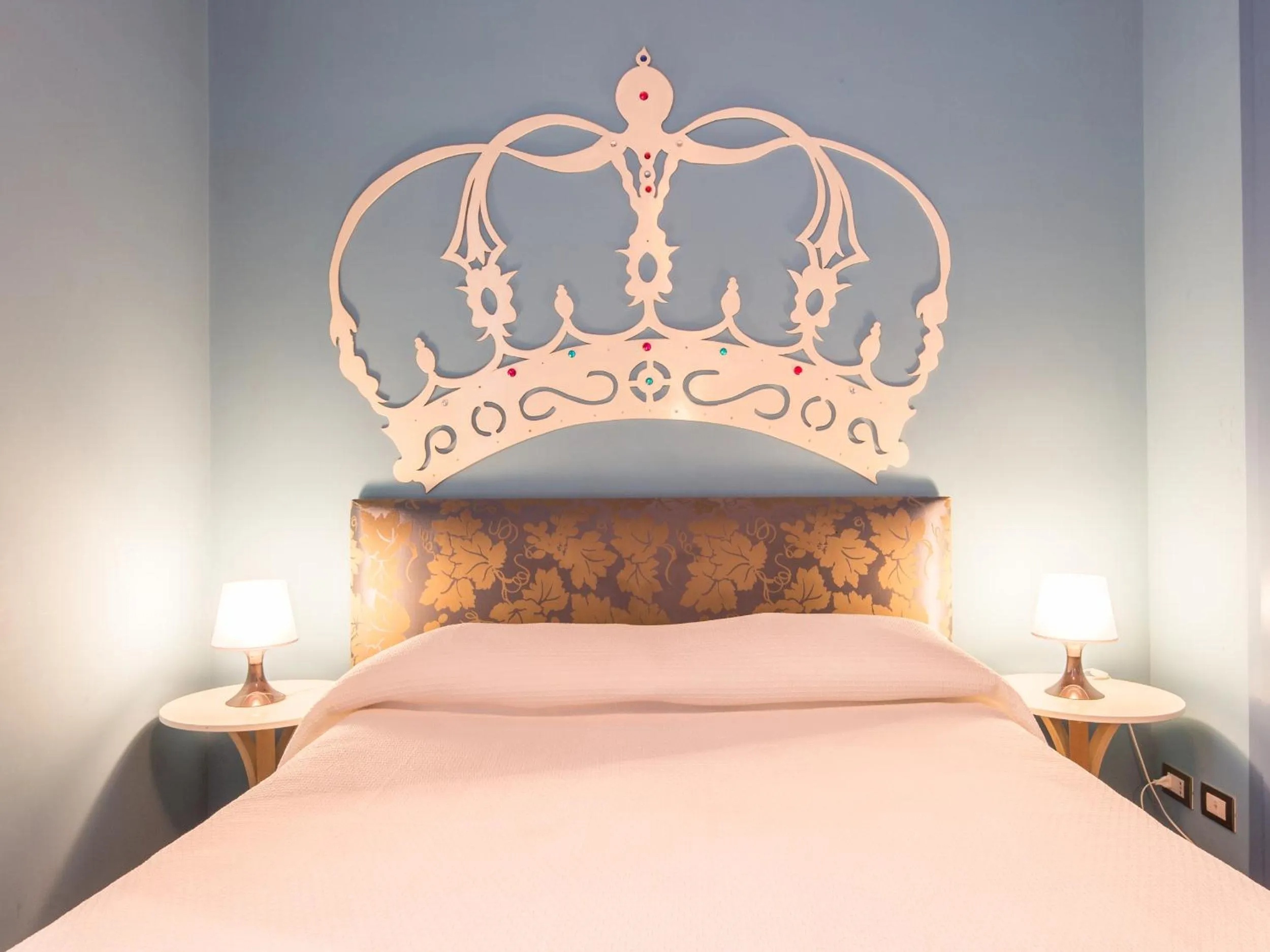 Bed in Campo de Fiori Luxury House