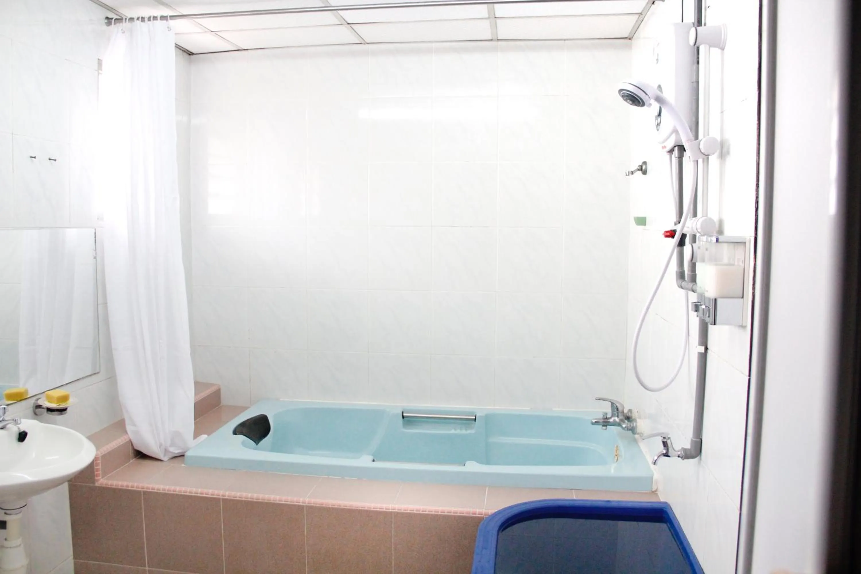 Shower in 39 Guest House