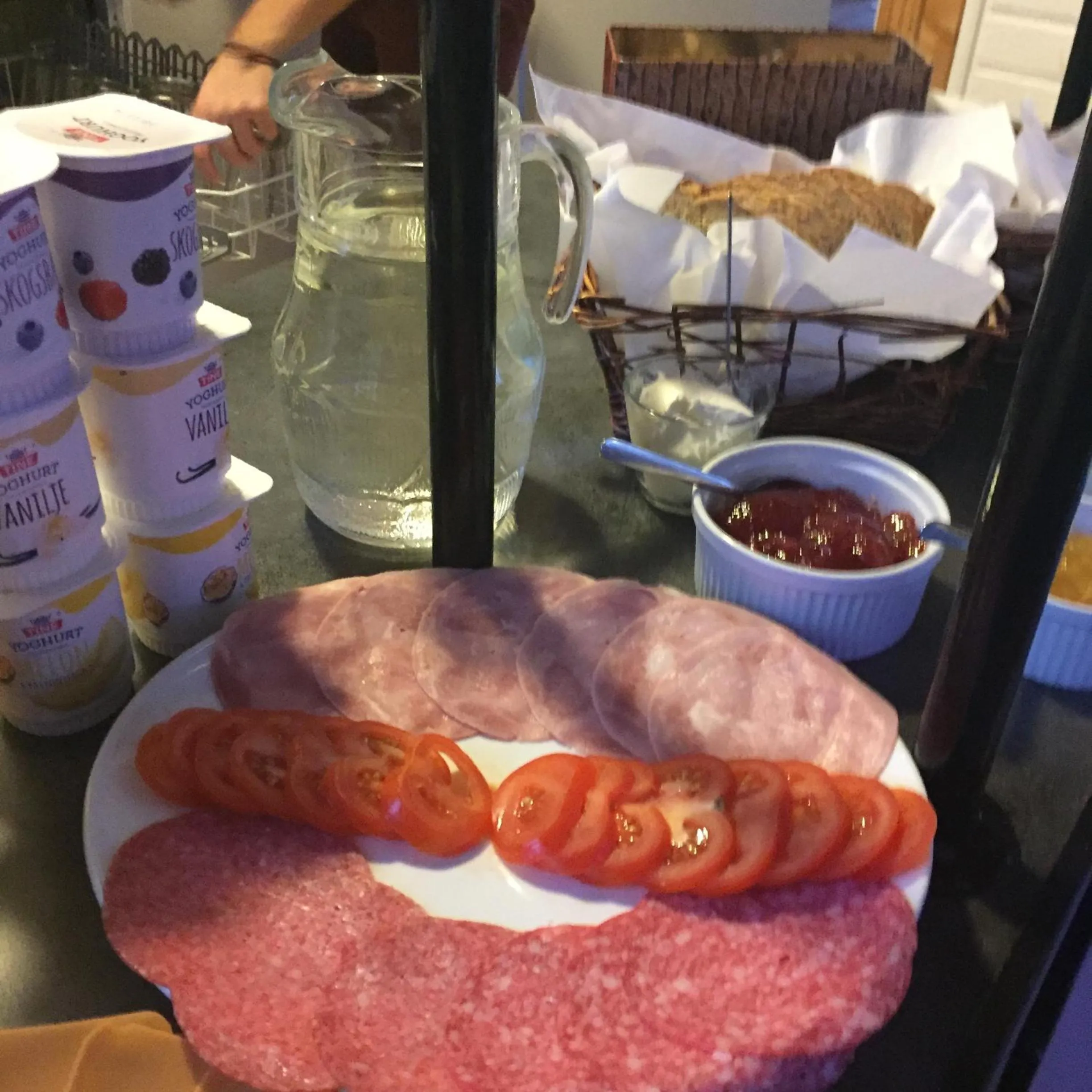 Food close-up in BIRK bed & birds