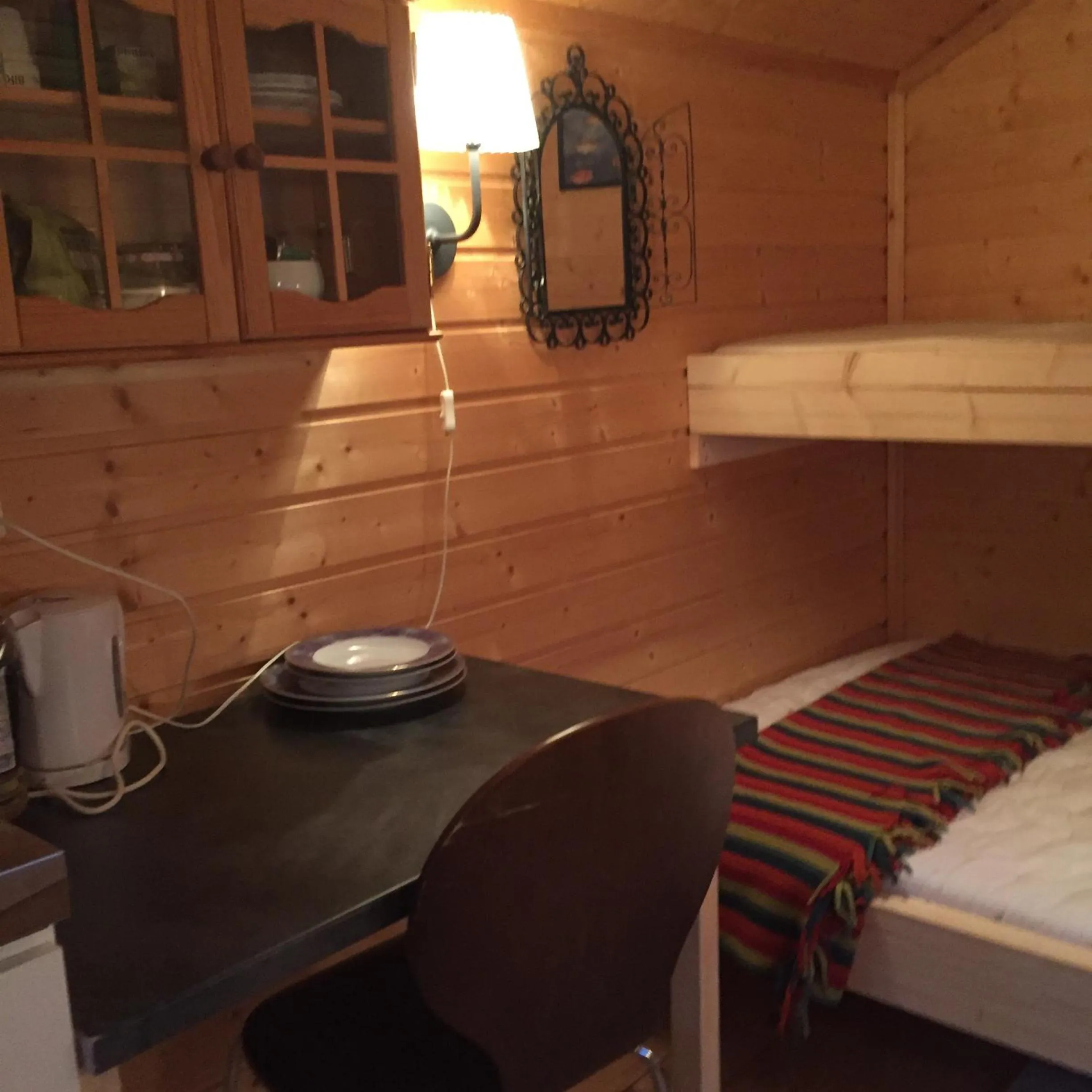 Dining area, Bed in BIRK bed & birds