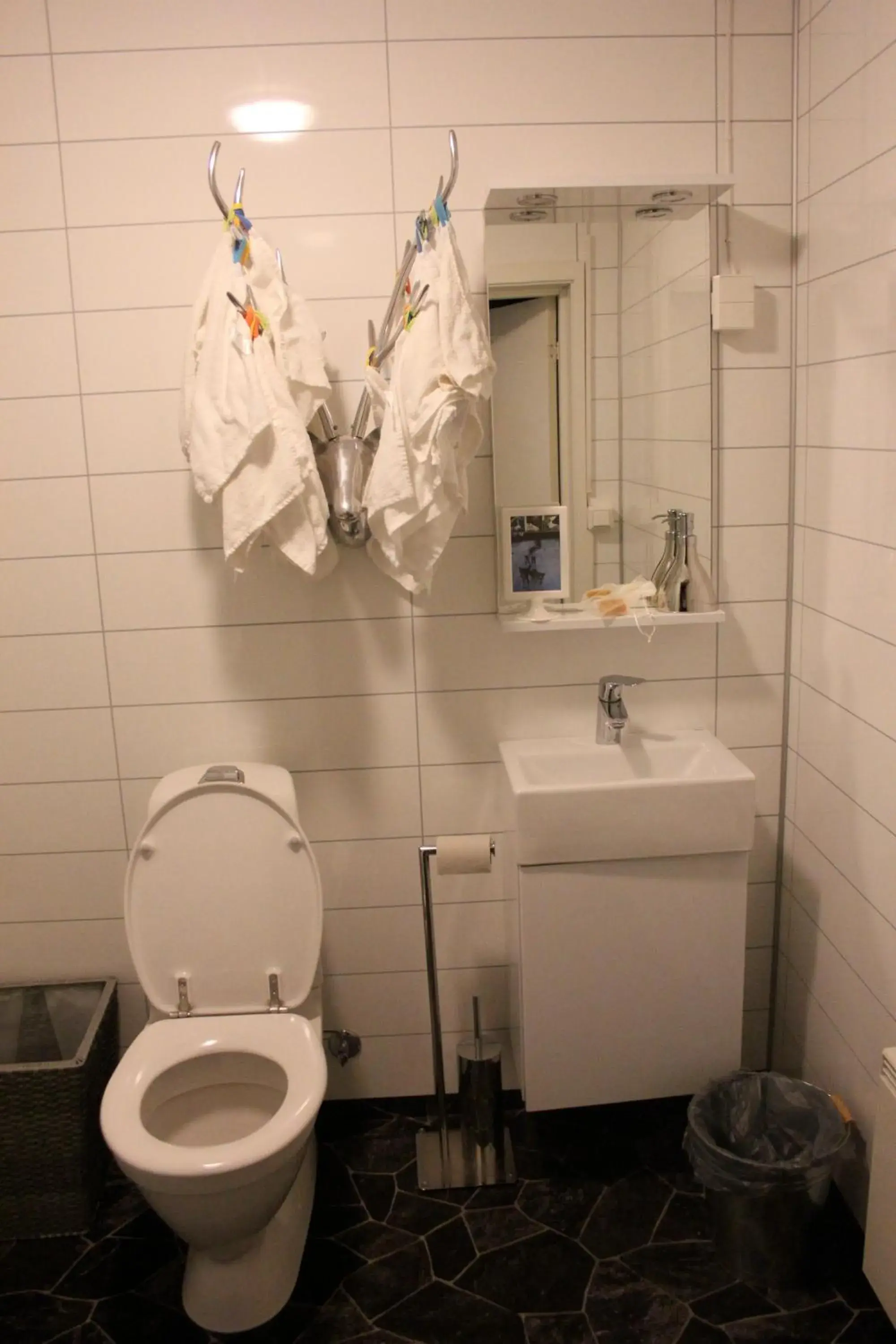 Single Room with Shared Bathroom in BIRK bed & birds Single Room with Shared Bathroom in BIRK bed & birds