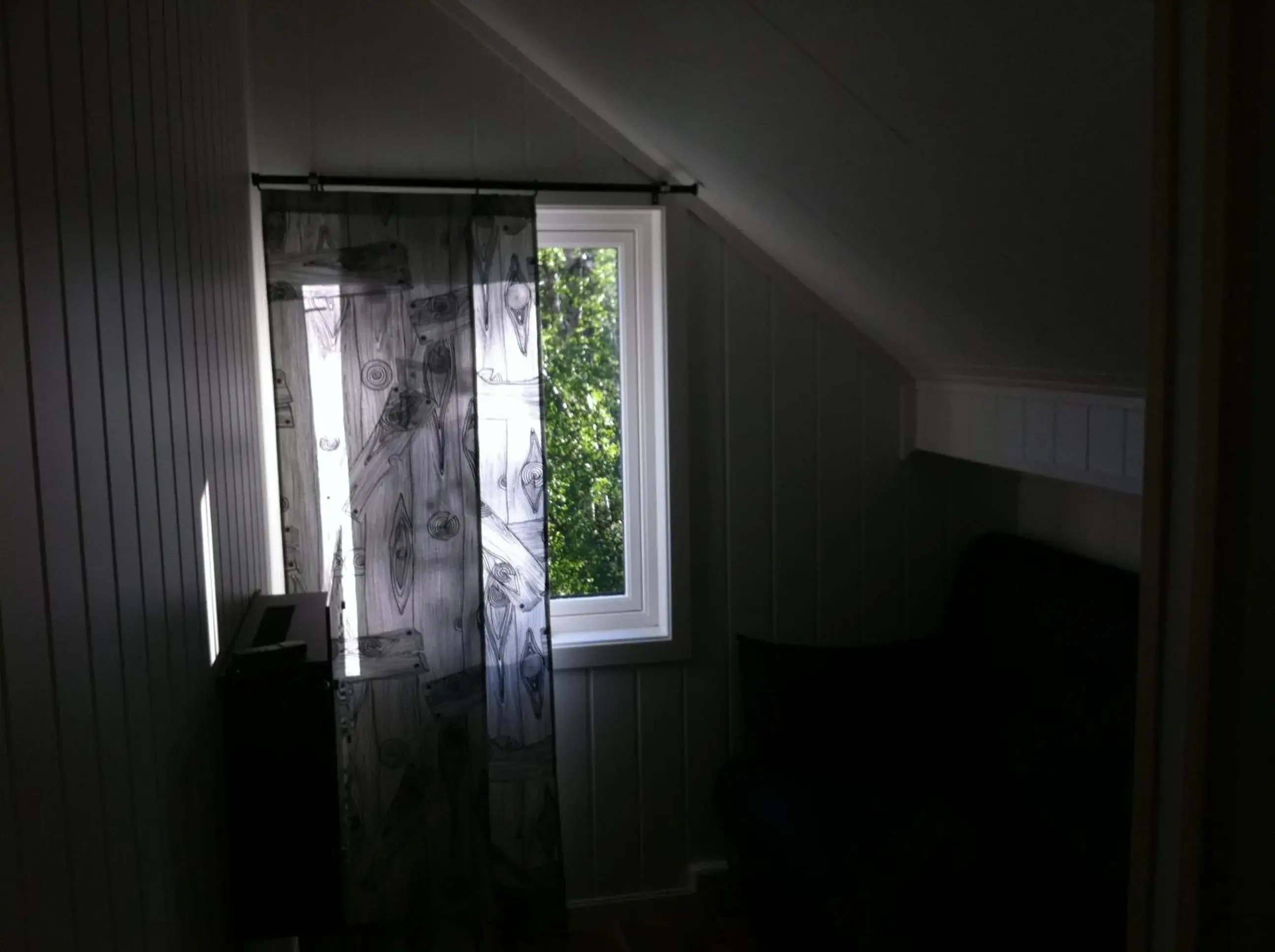 Single Room with Shared Bathroom in BIRK bed & birds Single Room with Shared Bathroom in BIRK bed & birds