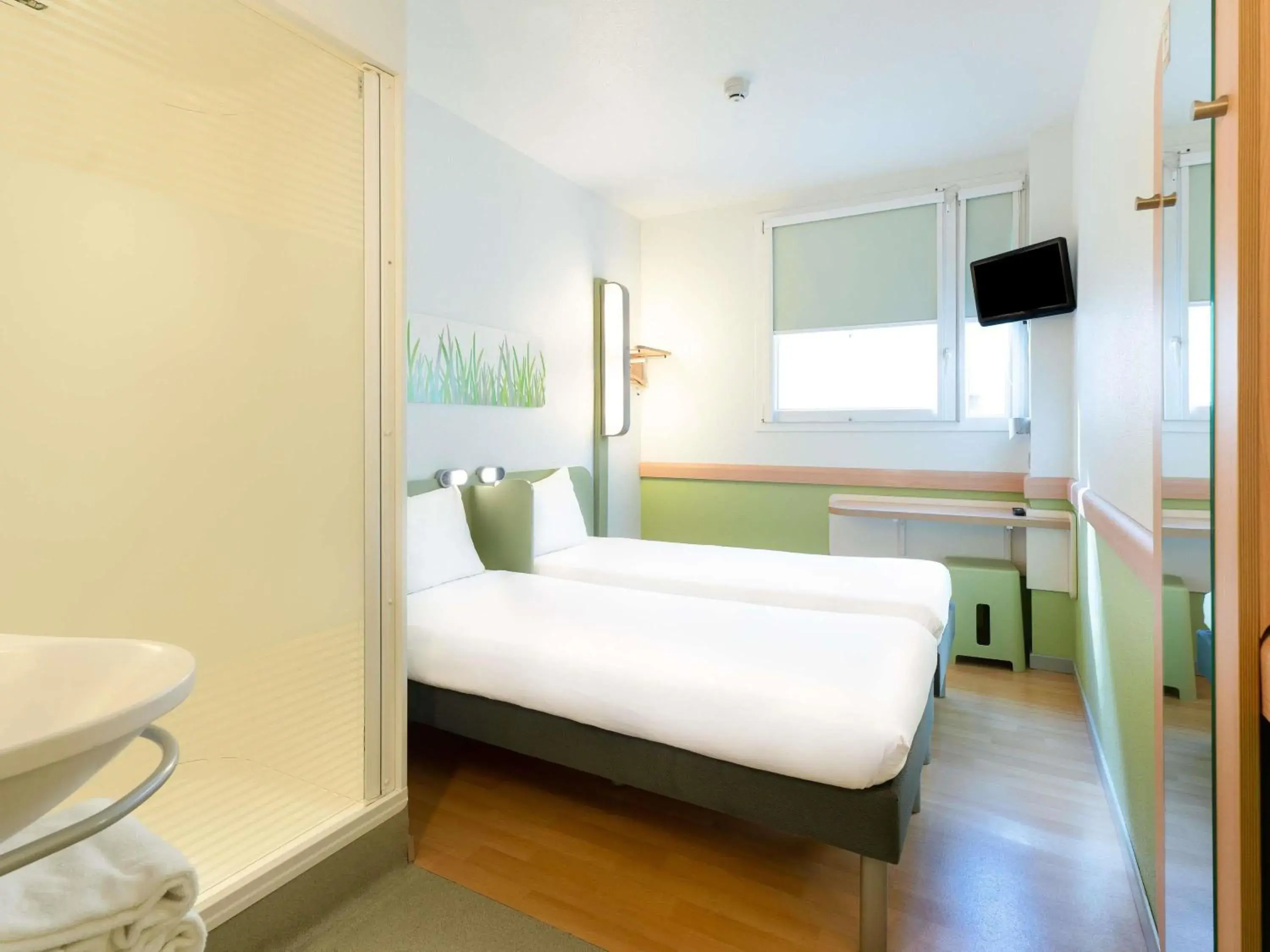 Bedroom, Bed in Ibis Budget Madrid Centro Las Ventas Bedroom, Bed in Ibis Budget Madrid Centro Las Ventas