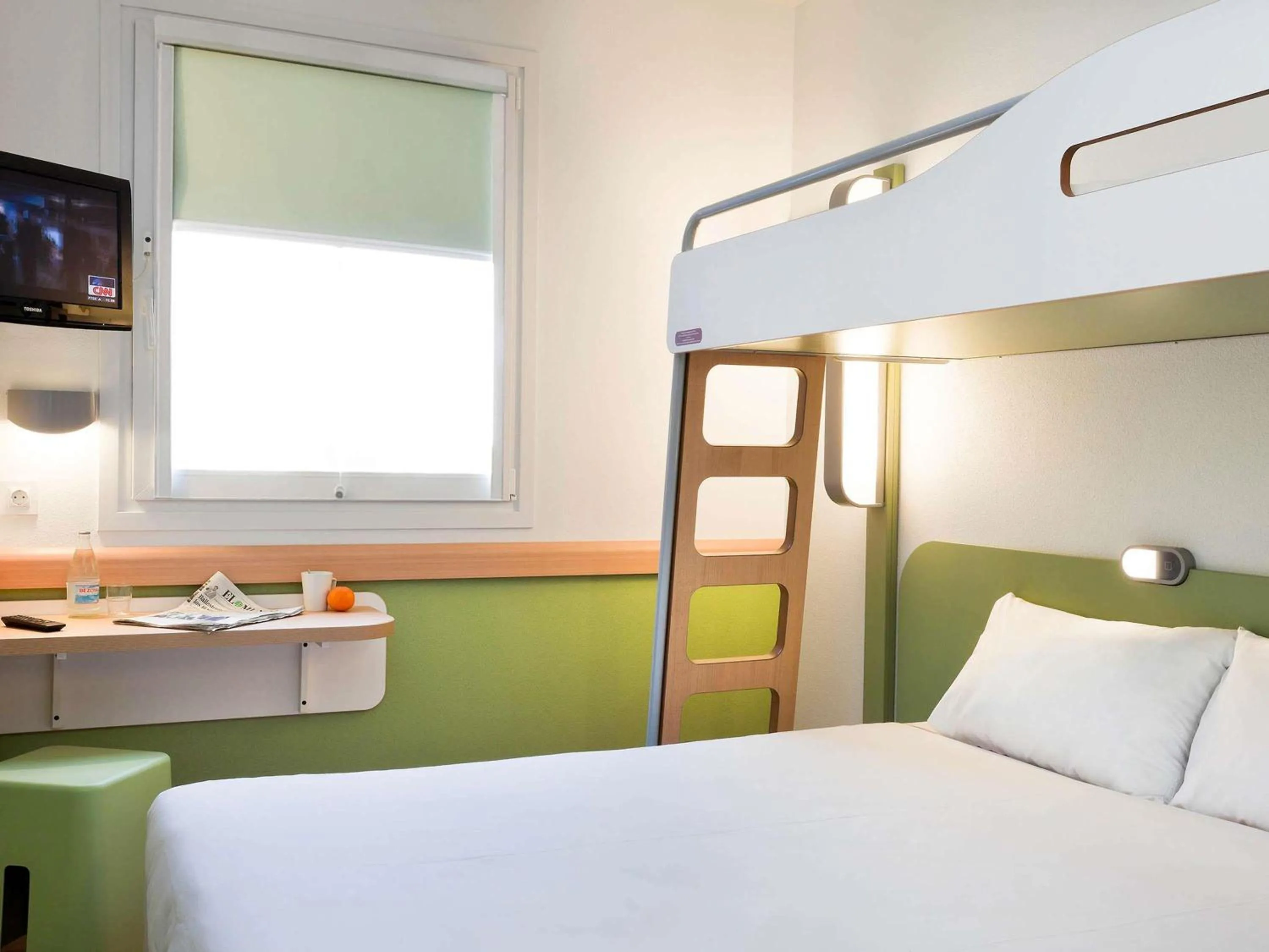 Bedroom, Bed in Ibis Budget Madrid Vallecas