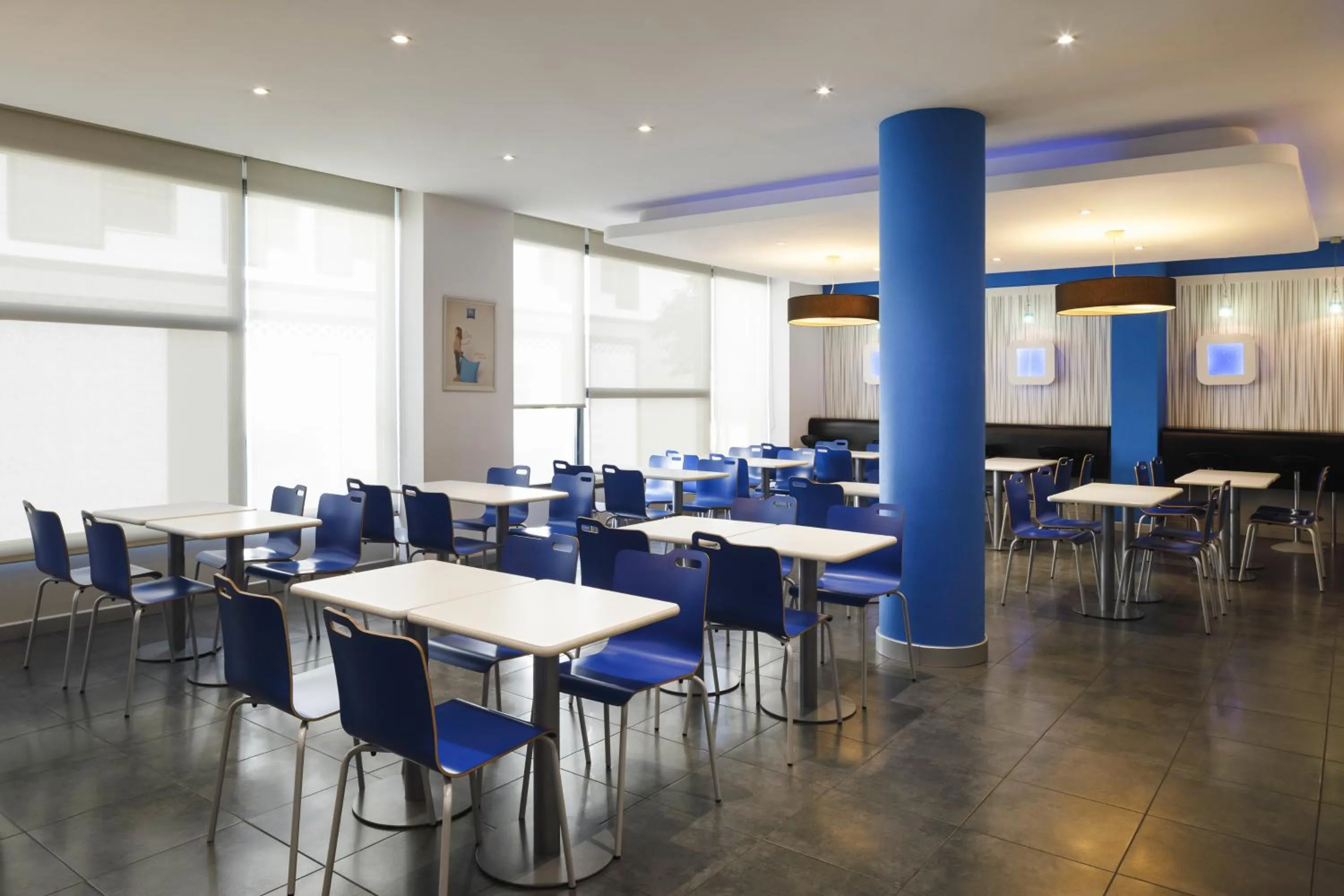 Restaurant/places to eat in Ibis Budget Málaga Centro