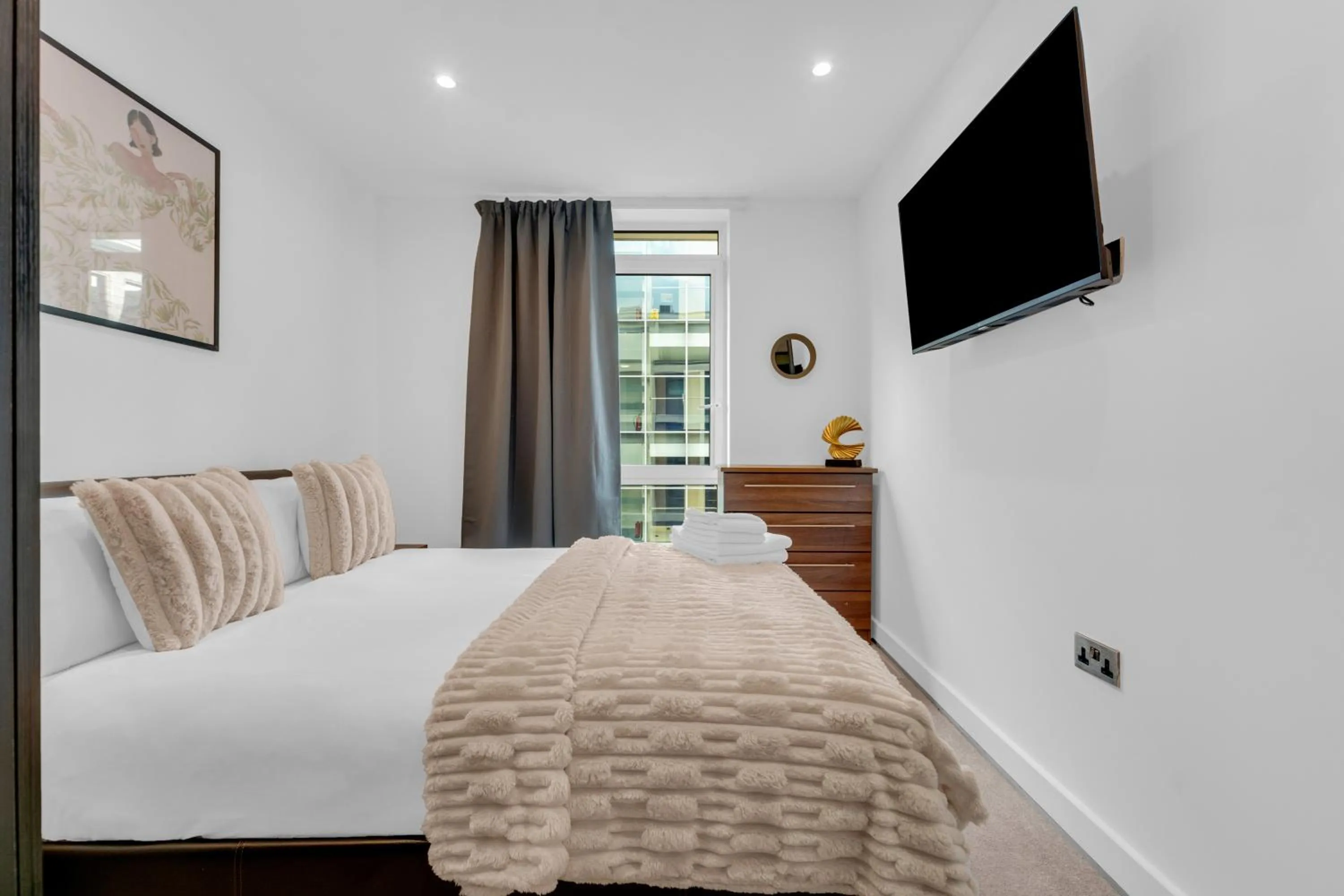Bed in MySquare Two Bed Serviced Apt in Old Street