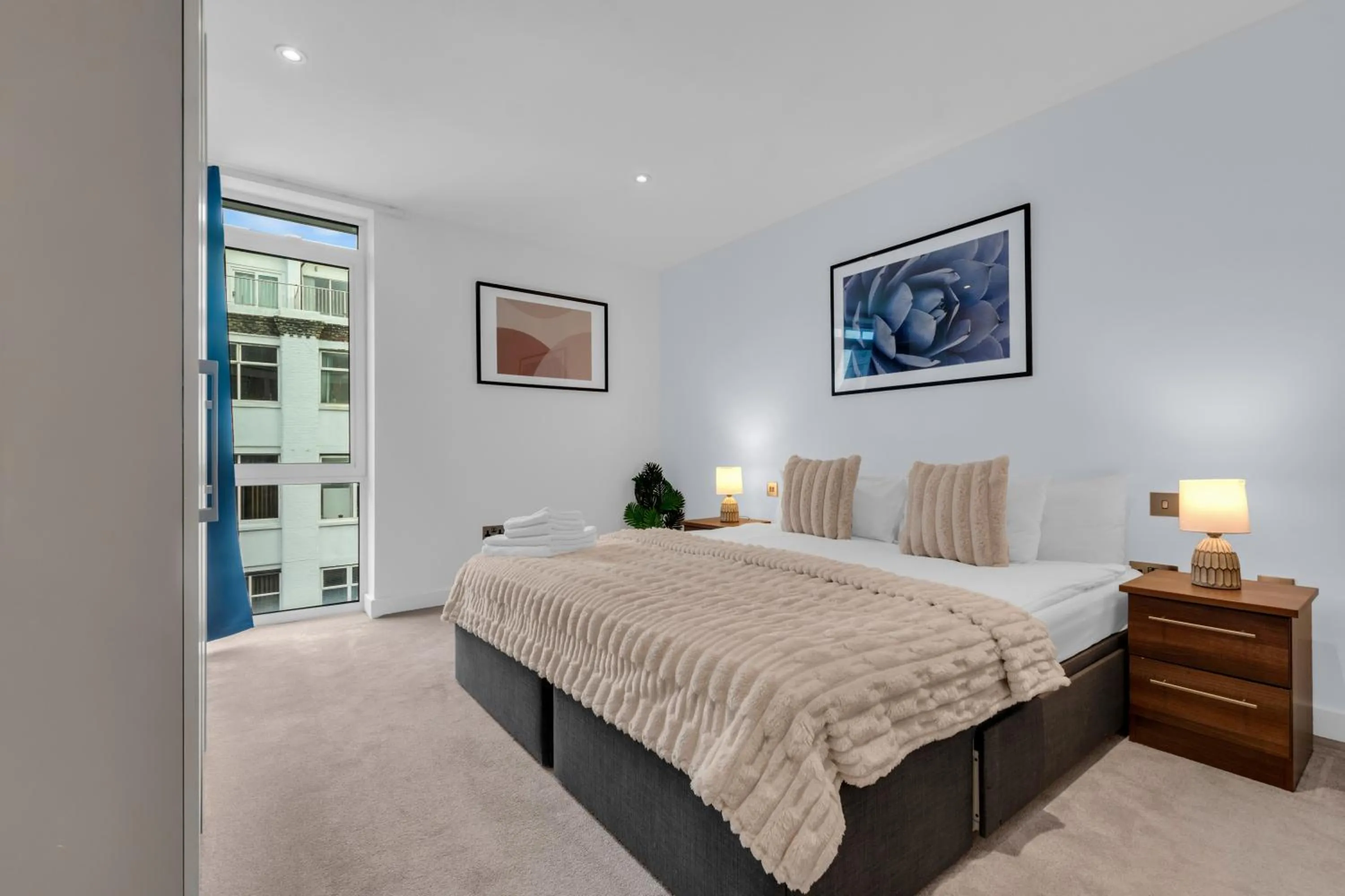 Bed in MySquare Two Bed Serviced Apt in Old Street