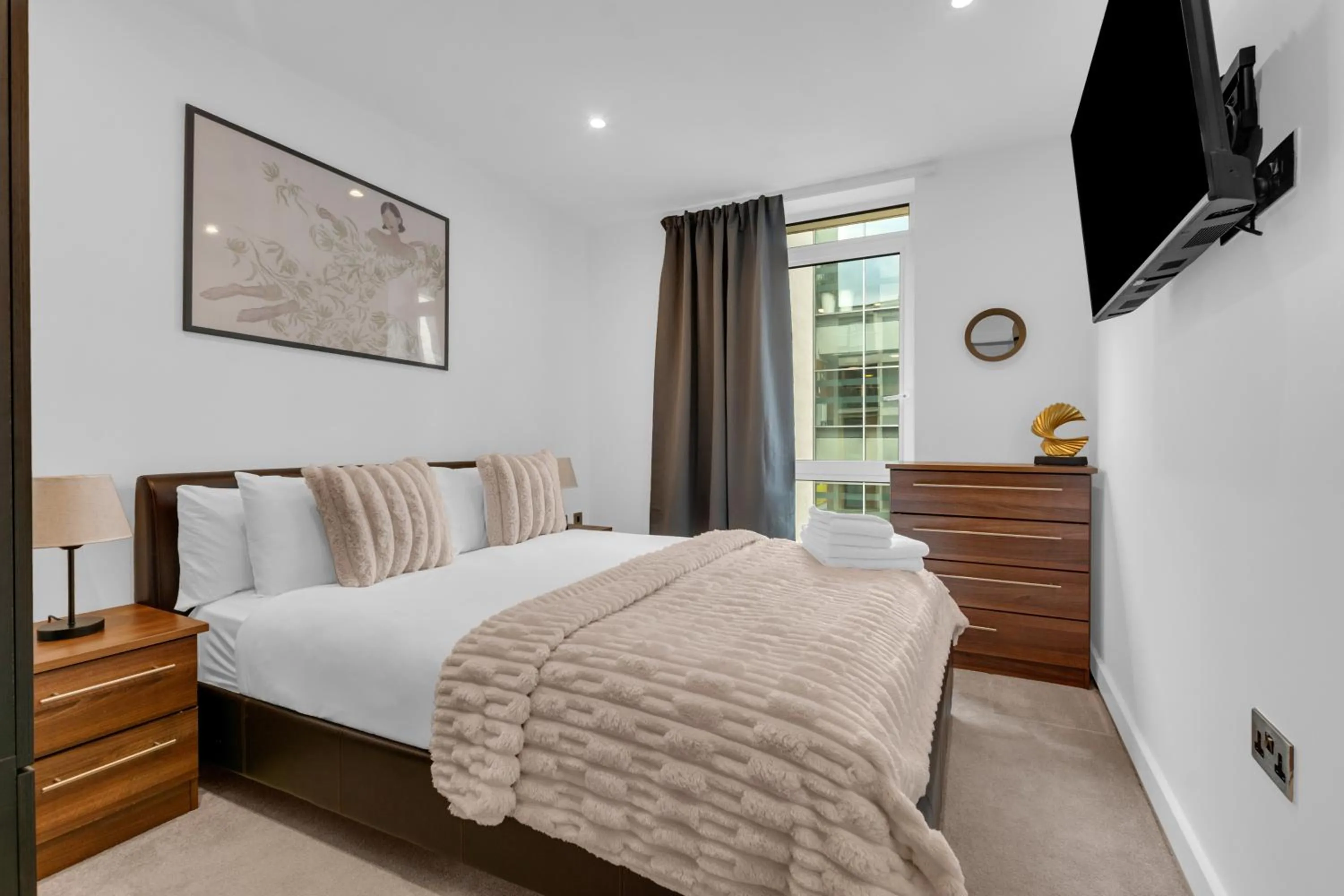 Bed in MySquare Two Bed Serviced Apt in Old Street