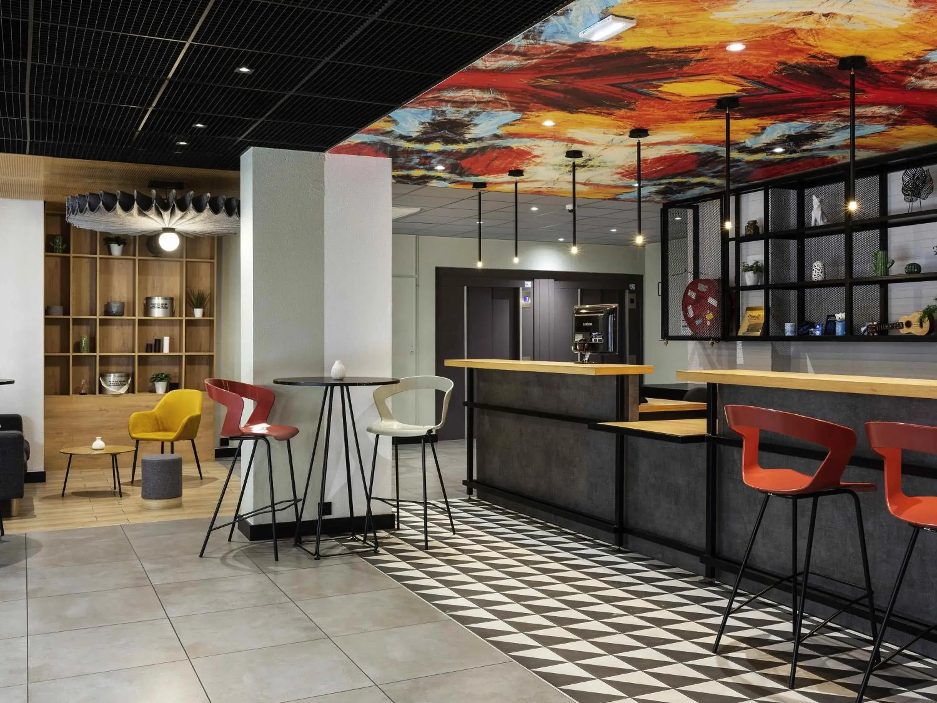 Property building in Ibis Marseille Centre Prefecture Property building in Ibis Marseille Centre Prefecture