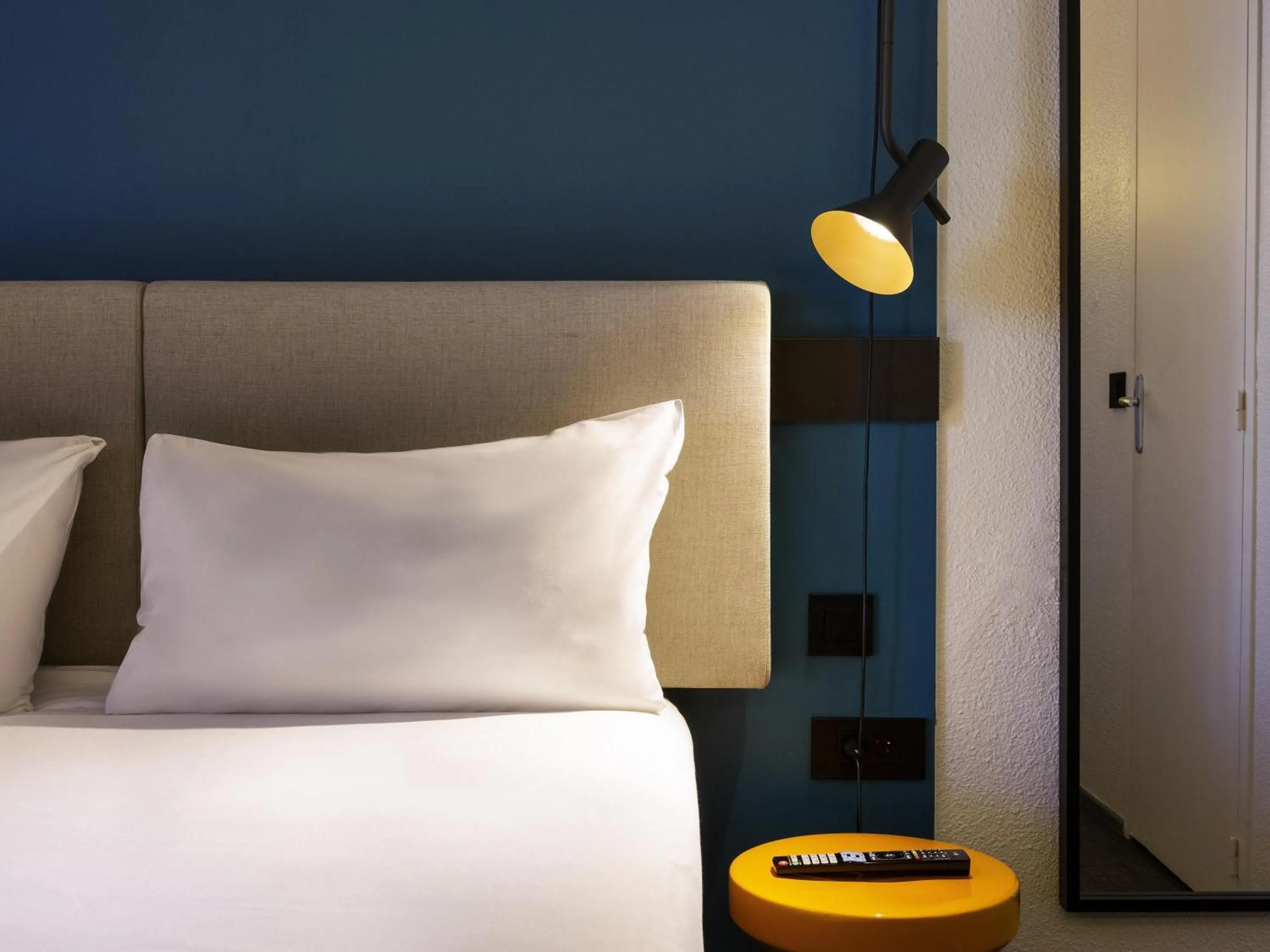 Bedroom, Bed in Ibis Marseille Centre Prefecture