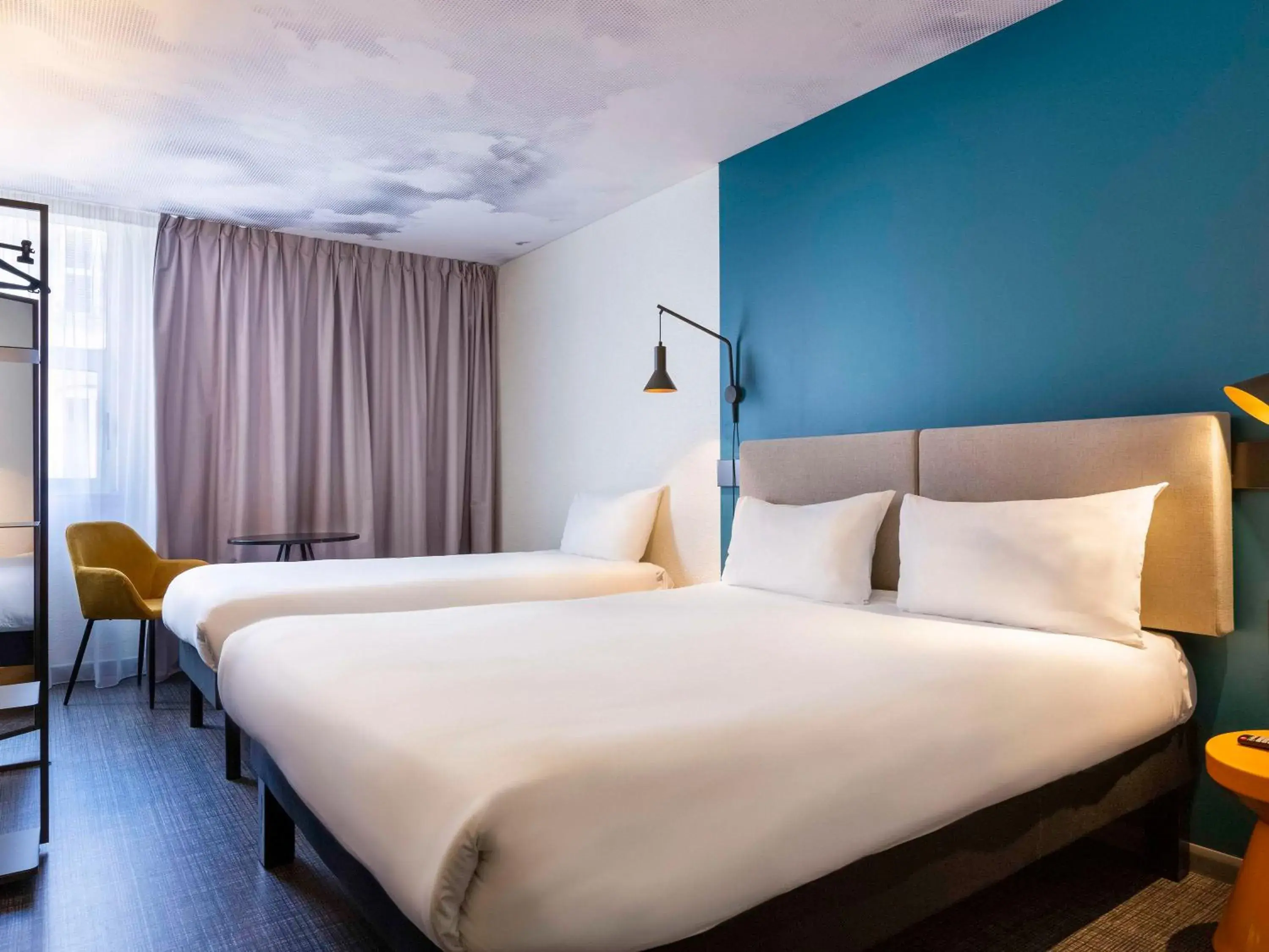 Bedroom, Bed in Ibis Marseille Centre Prefecture Bedroom, Bed in Ibis Marseille Centre Prefecture