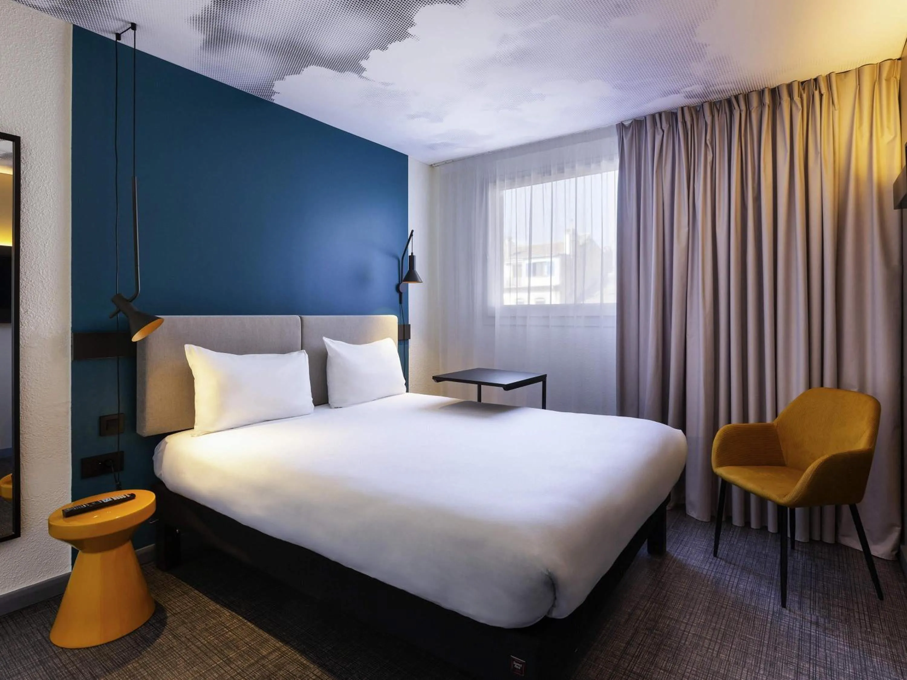 Bedroom, Bed in Ibis Marseille Centre Prefecture