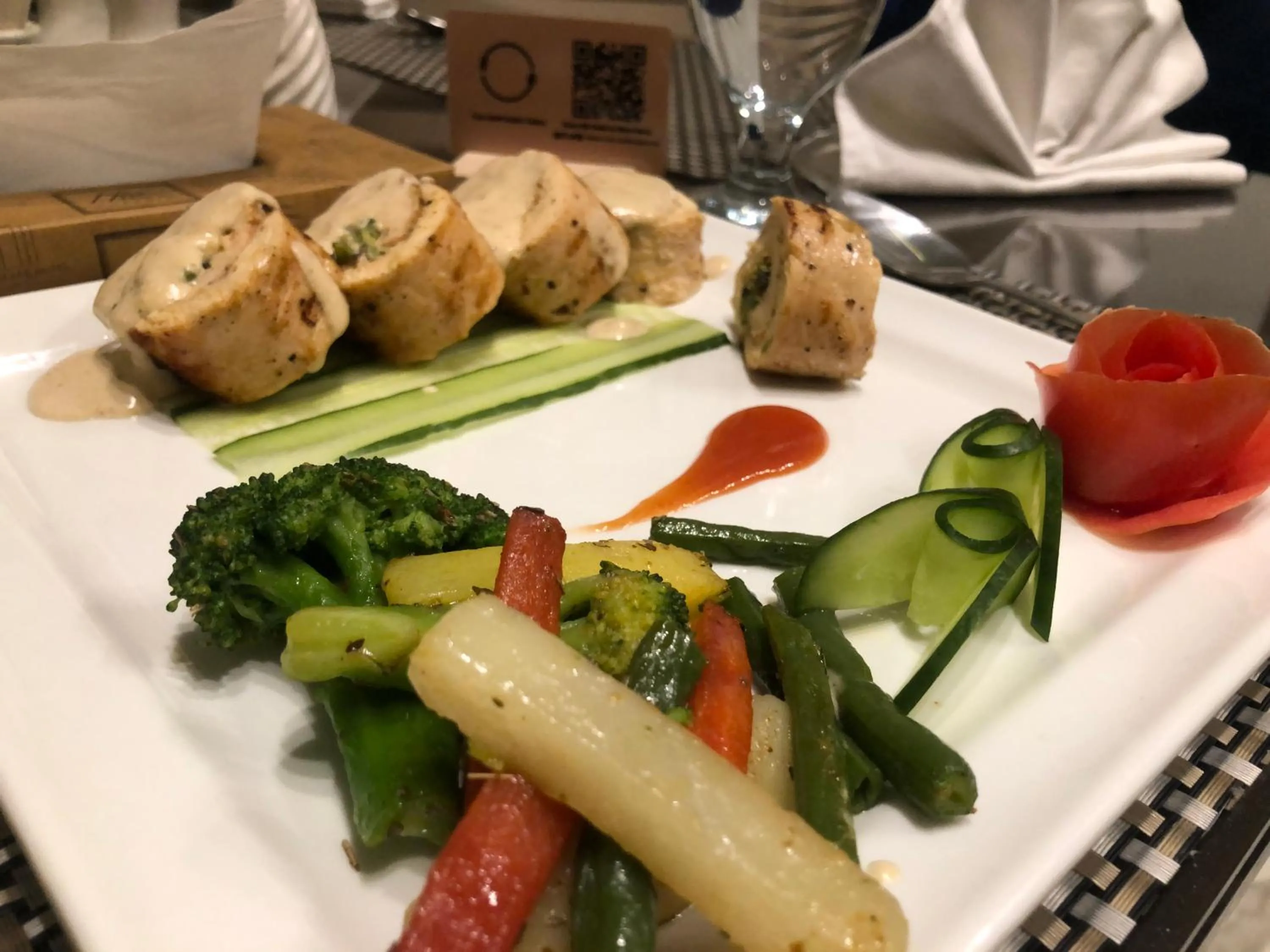 Restaurant/places to eat in Swat Palace Hotel By Northin