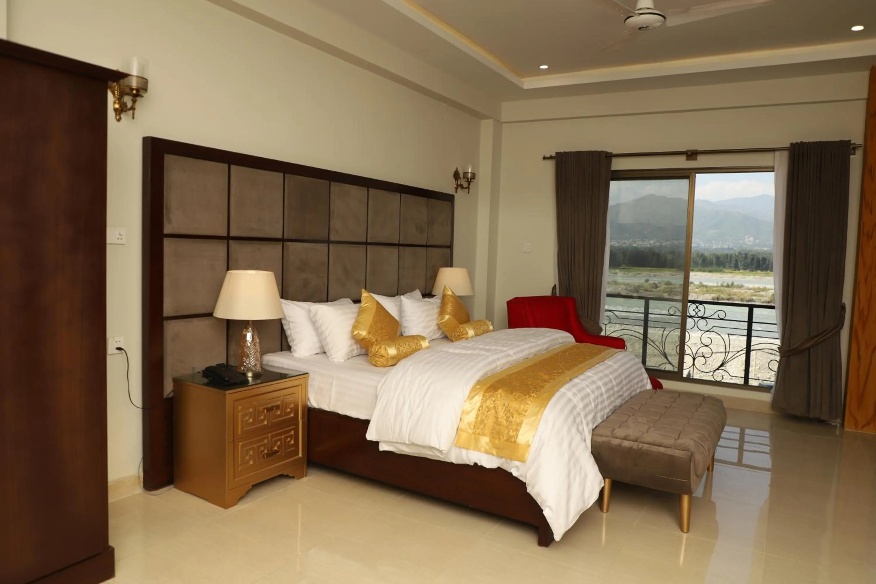 Bed in Swat Palace Hotel By Northin