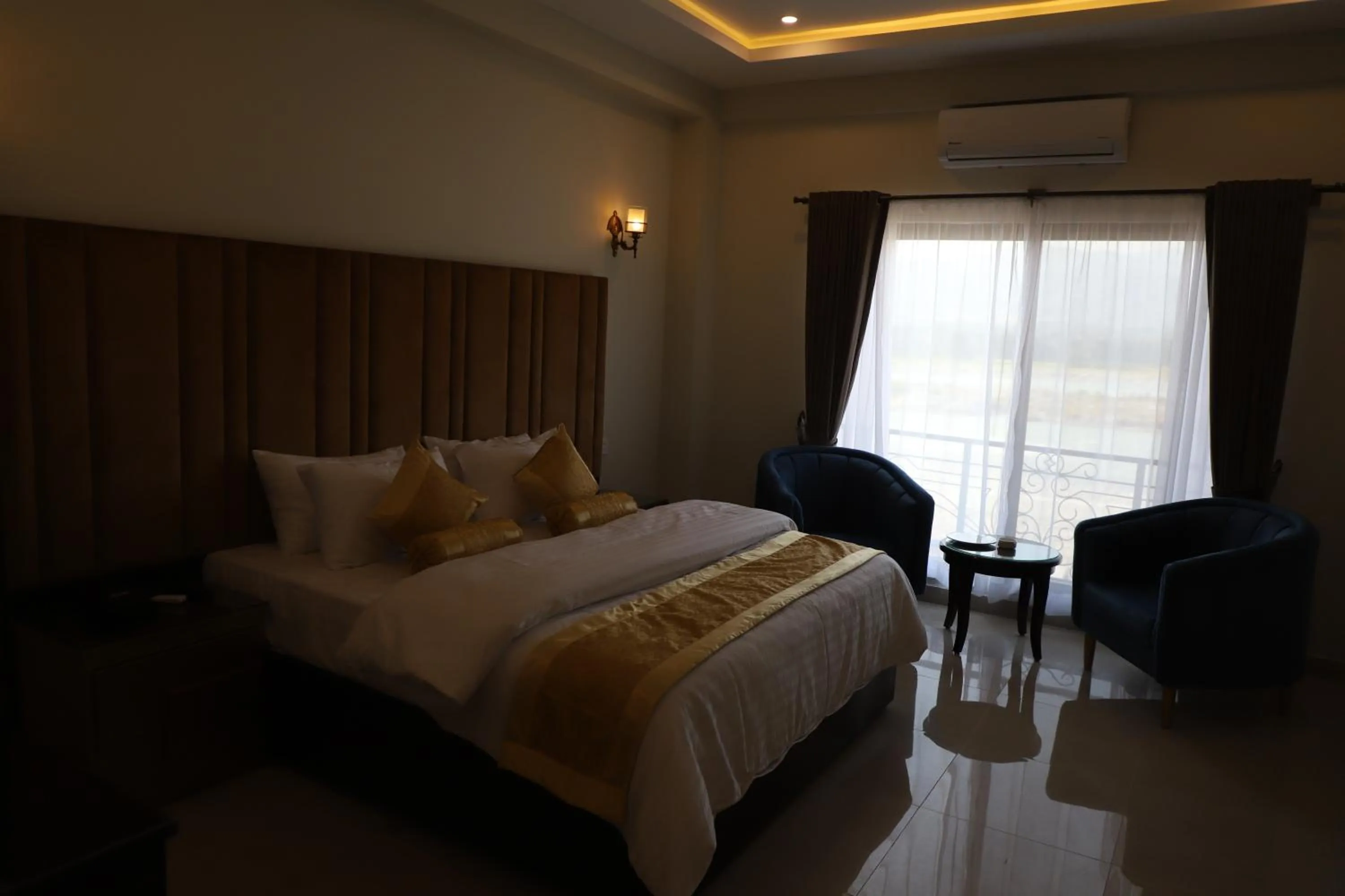 Bedroom, Bed in Swat Palace Hotel By Northin