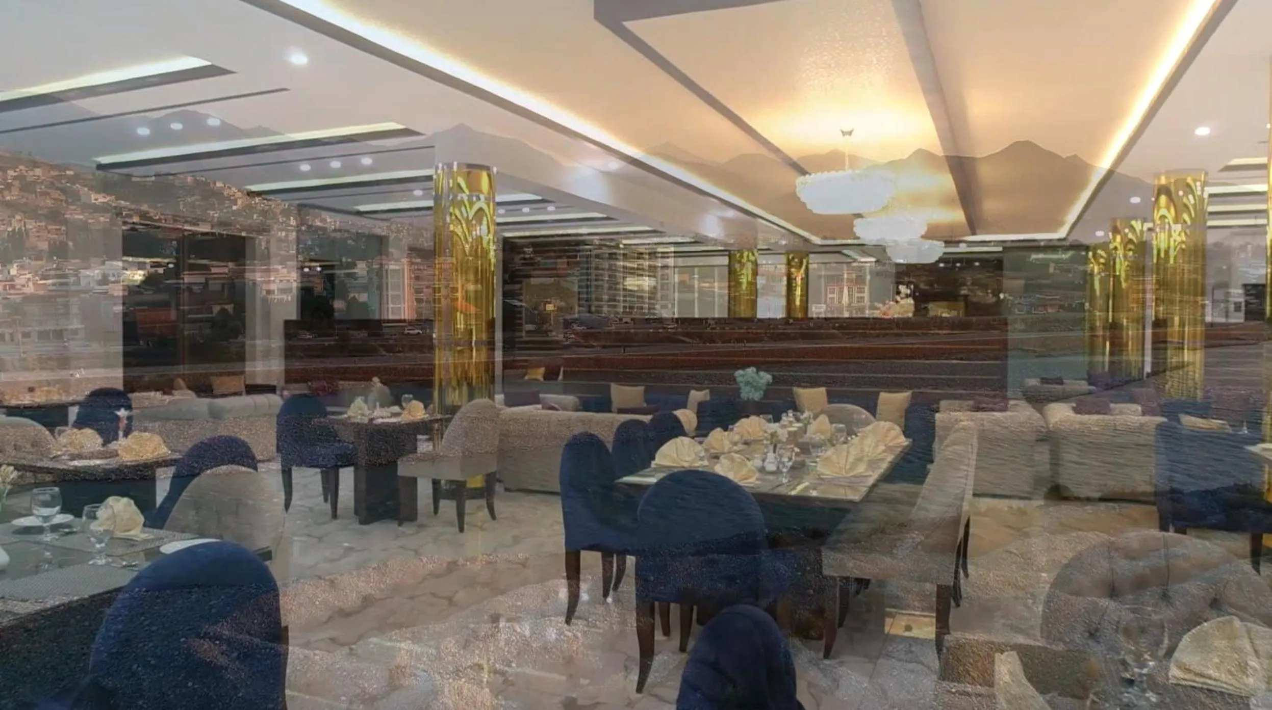 Restaurant/places to eat in Swat Palace Hotel By Northin