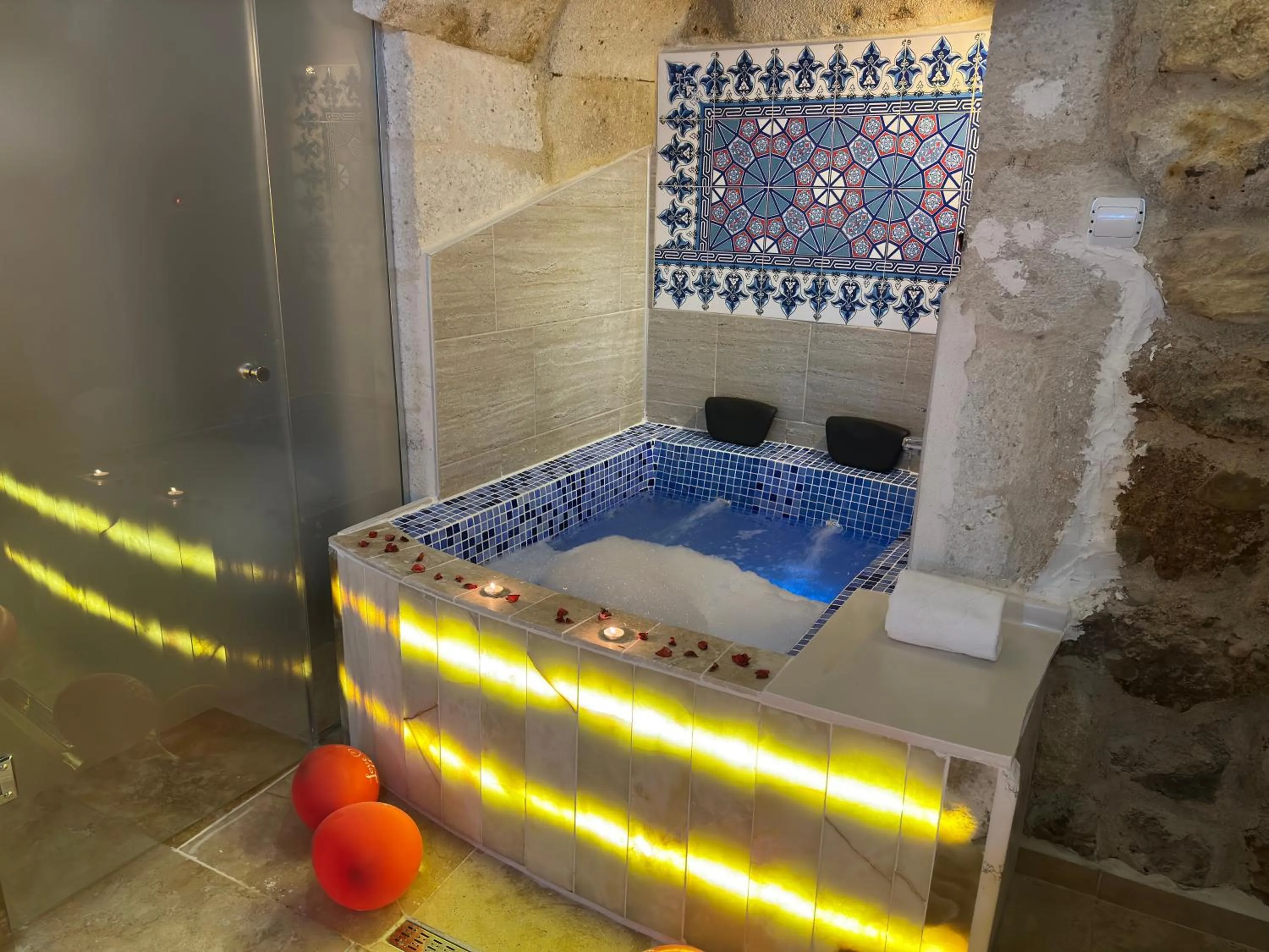 Zuwinasa House Hotel