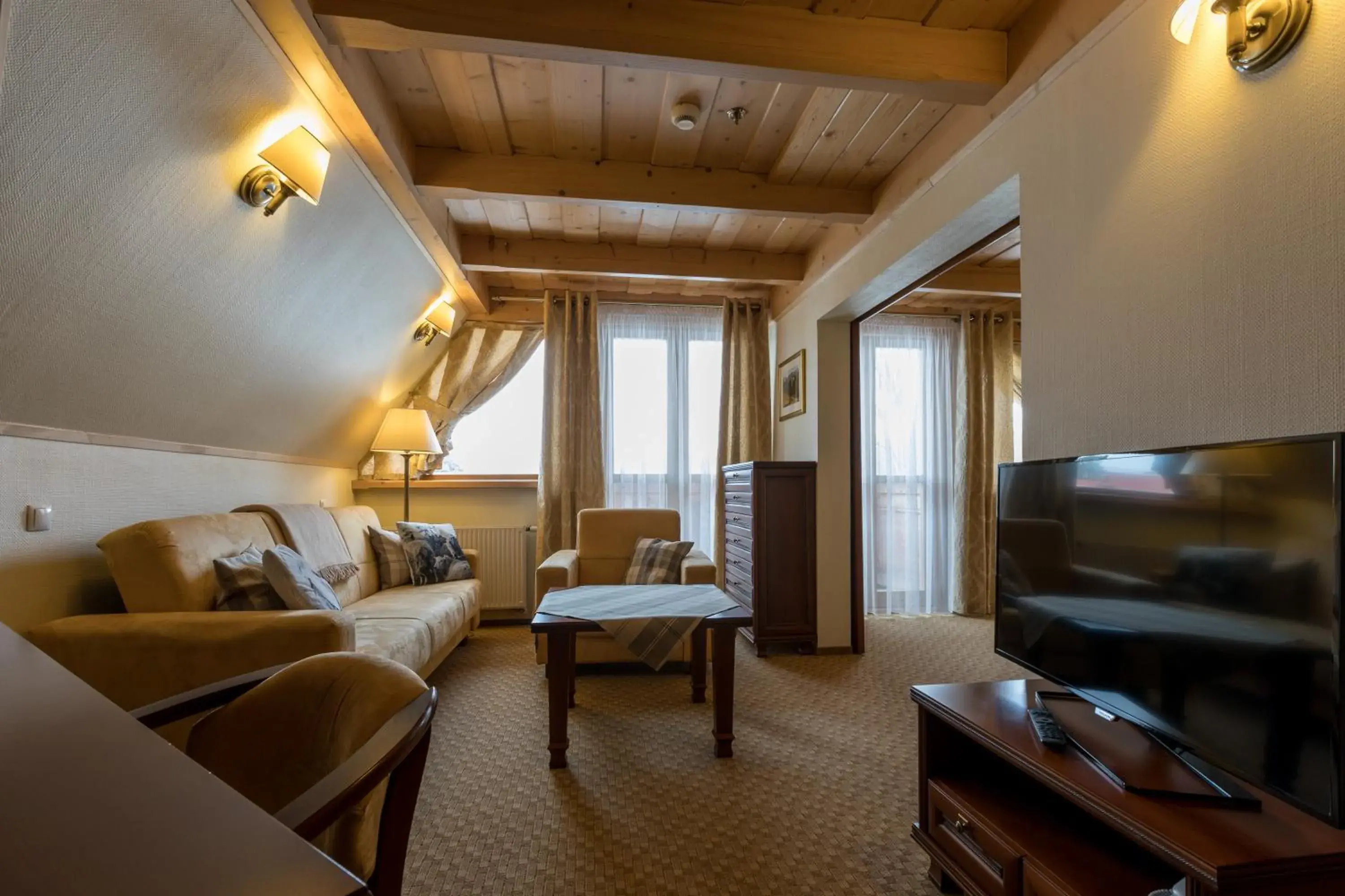 One-Bedroom Apartment (2 Adults + 2 Children) in Ośrodek Wypoczynkowy Marymont przy Dolinie Kościeliskiej One-Bedroom Apartment (2 Adults + 2 Children) in Ośrodek Wypoczynkowy Marymont przy Dolinie Kościeliskiej