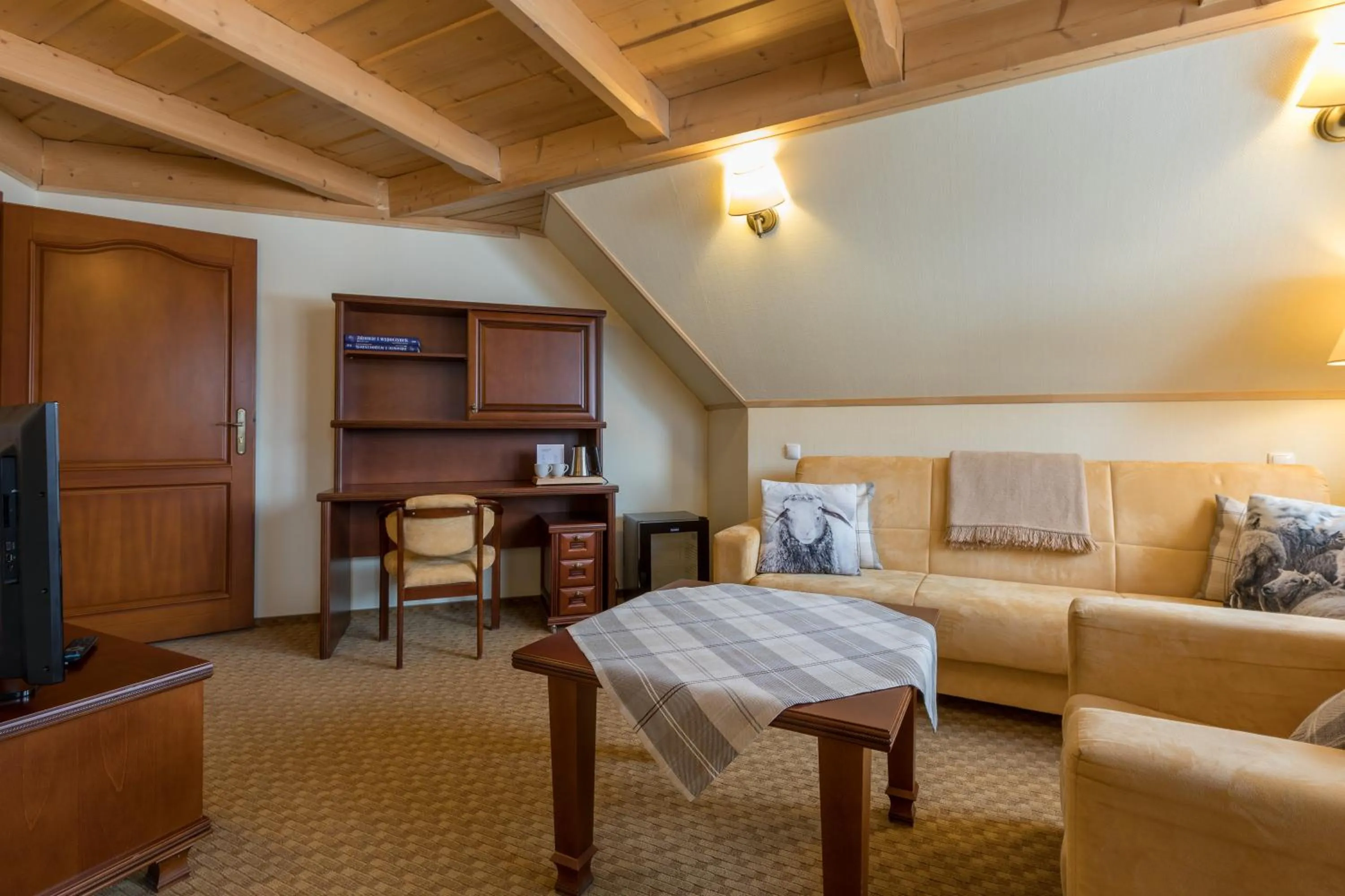 One-Bedroom Apartment (2 Adults + 2 Children) in Ośrodek Wypoczynkowy Marymont przy Dolinie Kościeliskiej