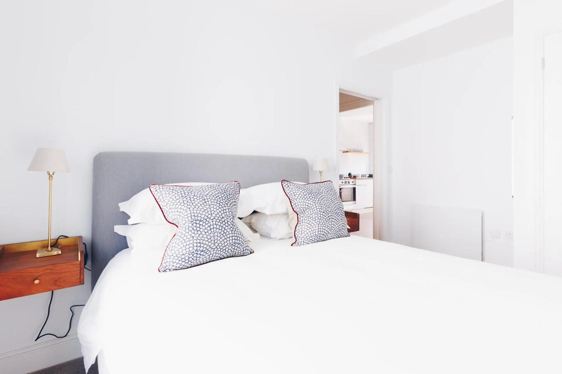 Bedroom, Bed in South Street Apartments