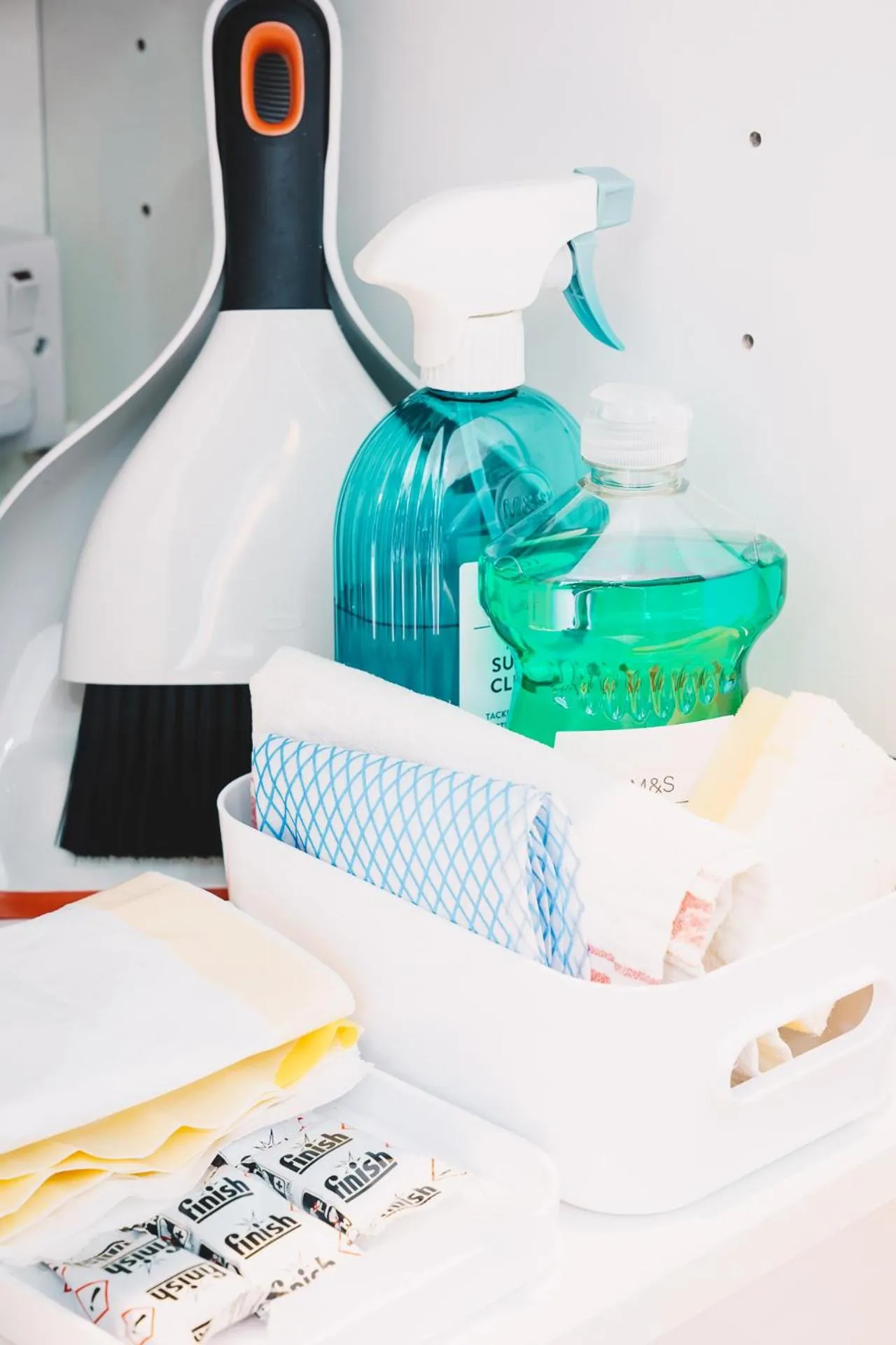 kitchen, Bed in South Street Apartments