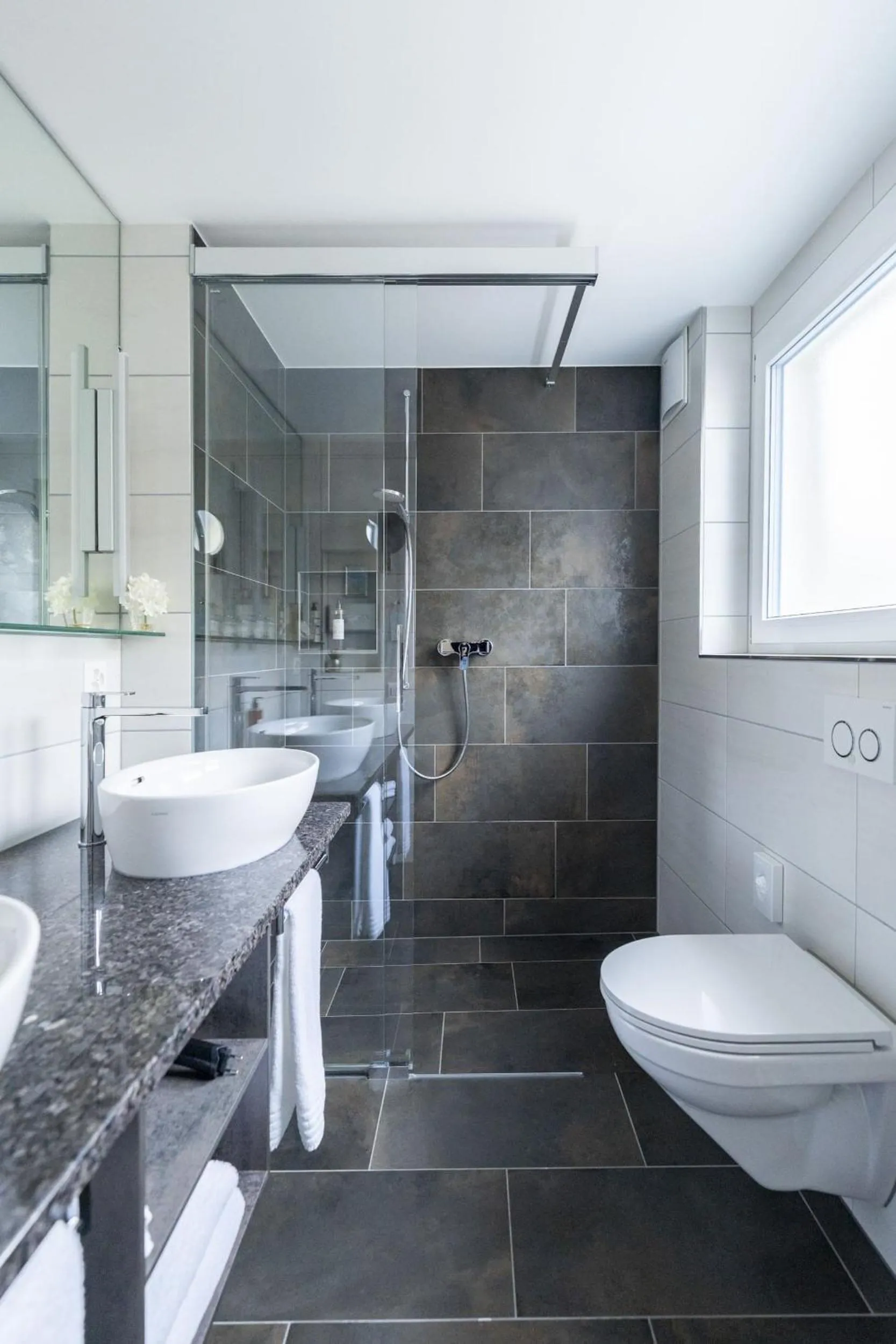 Shower in Hotel Säntis