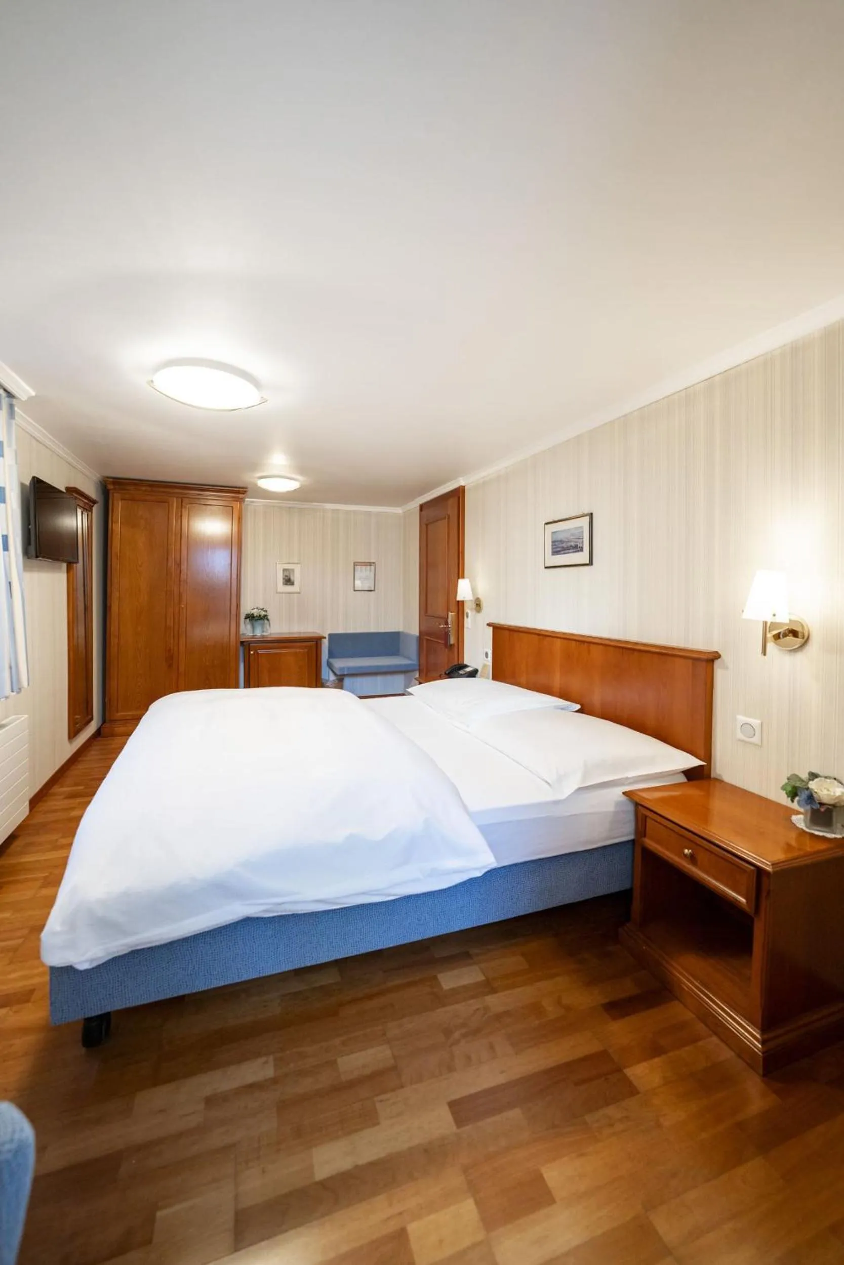 Bed in Hotel Säntis