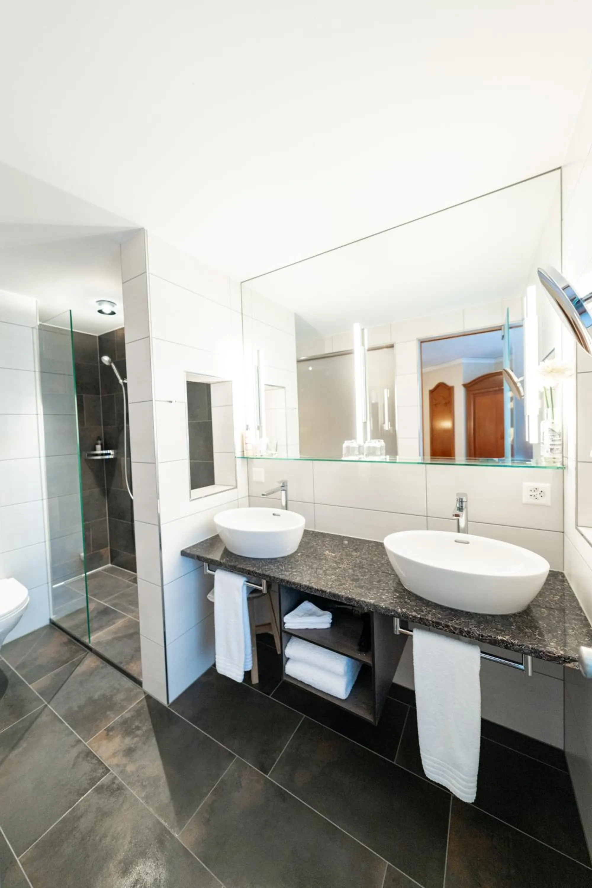 Shower in Hotel Säntis