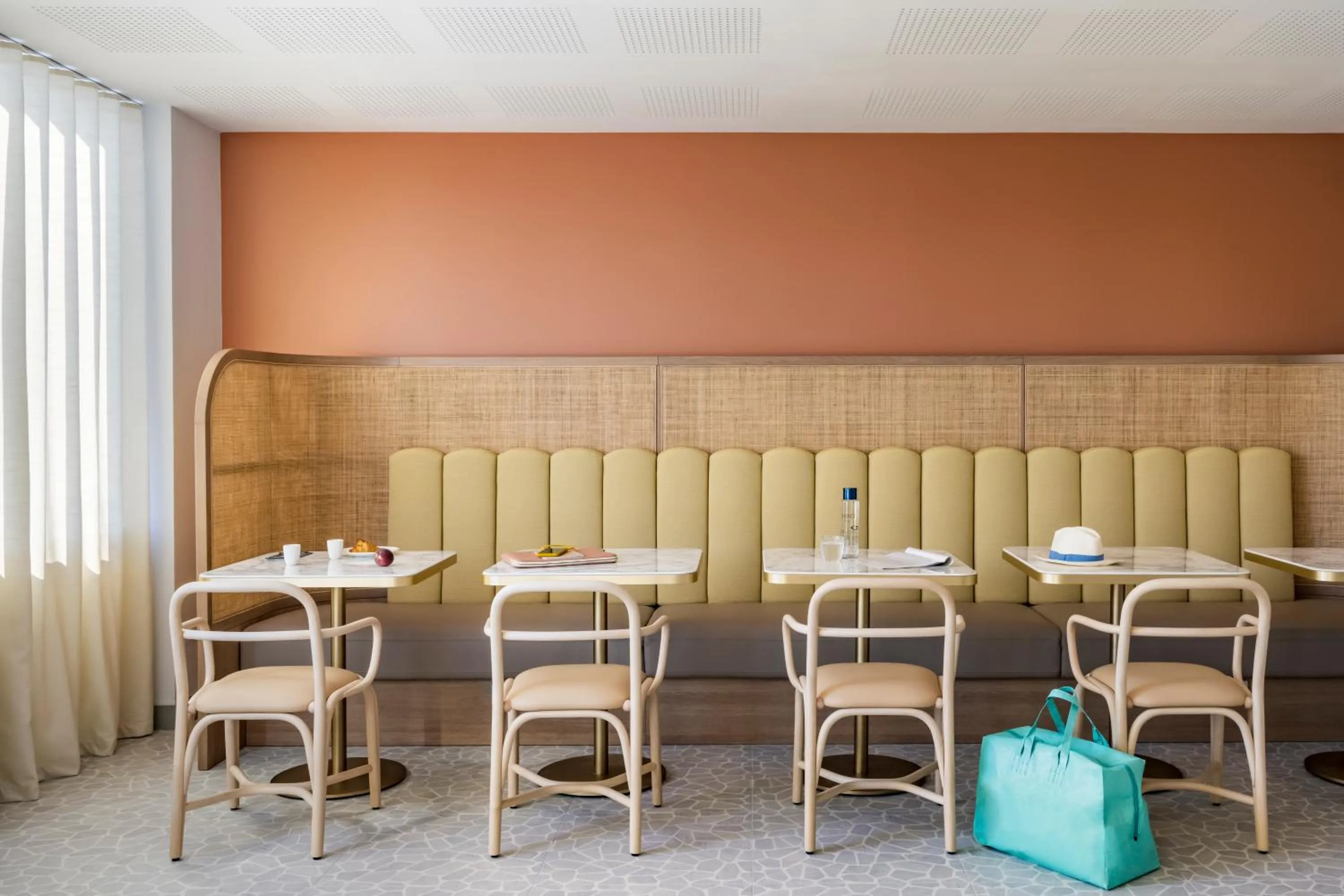 Restaurant/places to eat in OKKO Hotels Nice Aéroport