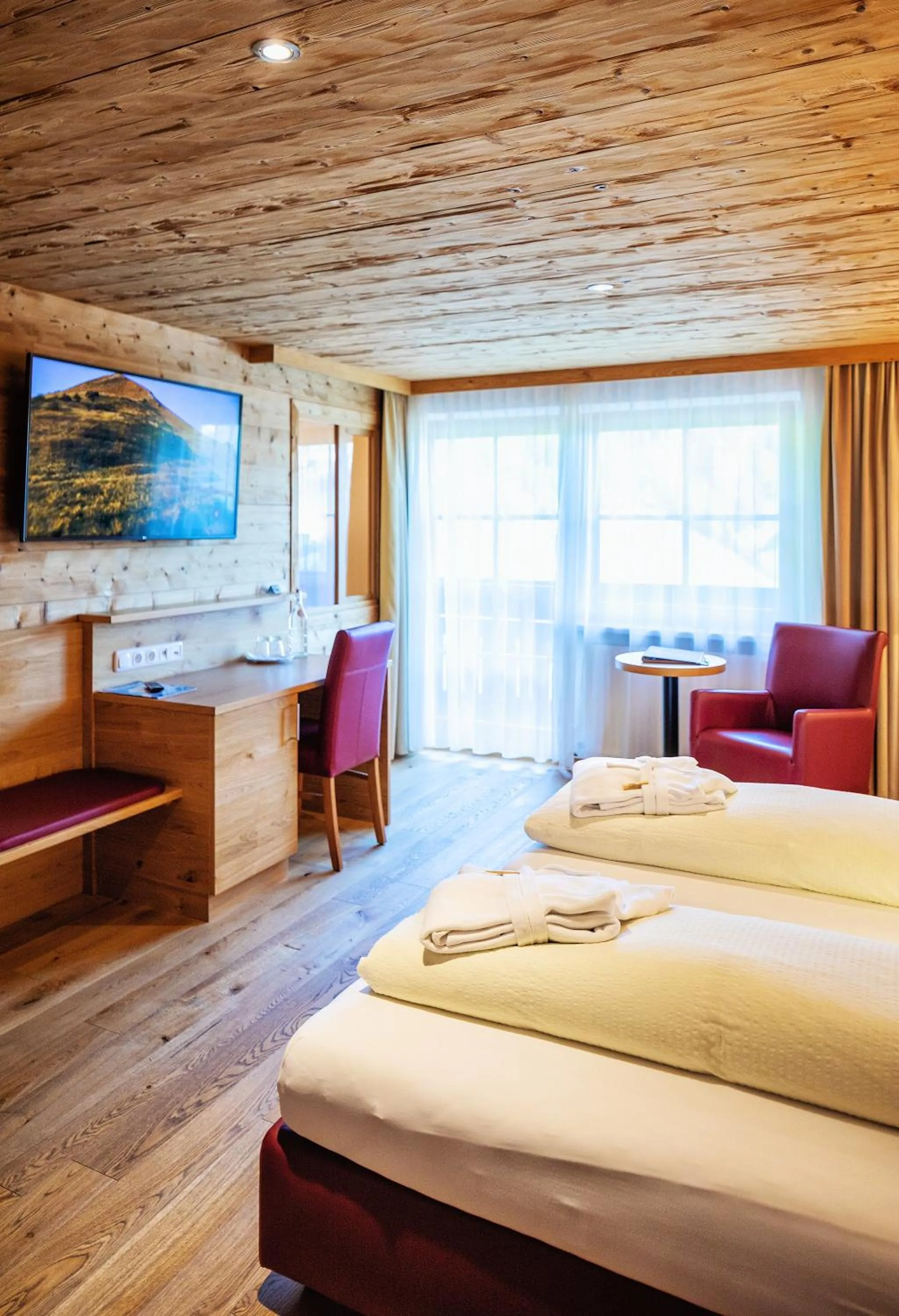 Photo of the whole room, Bed in Natur-Genuss-Hotel Sonnasita