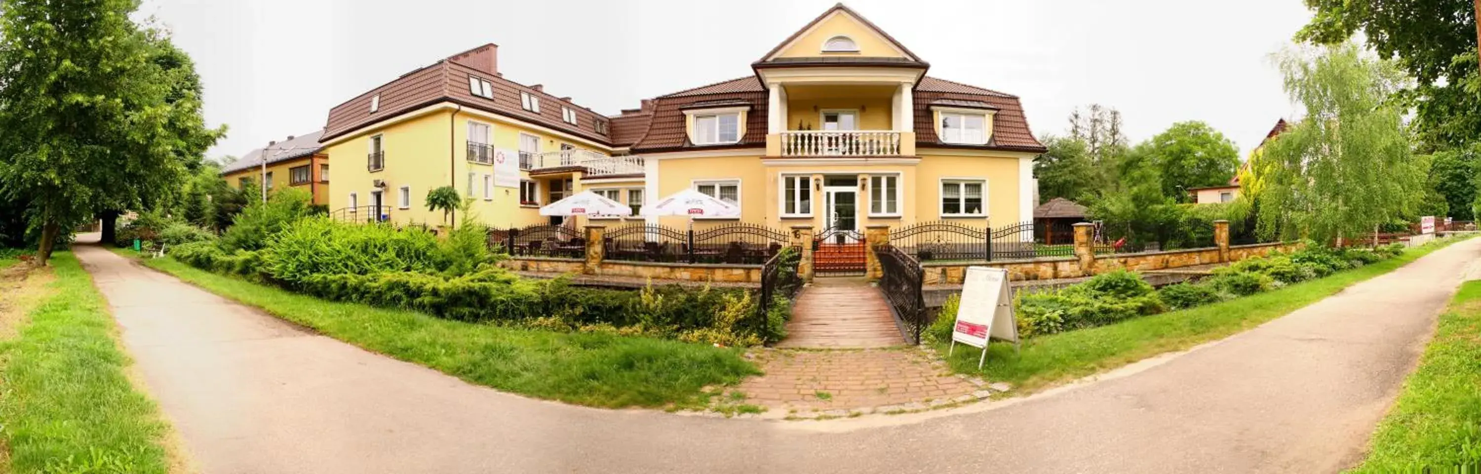 Willa Kolor Pokoje Apartamenty Restauracja Willa Kolor Pokoje Apartamenty Restauracja