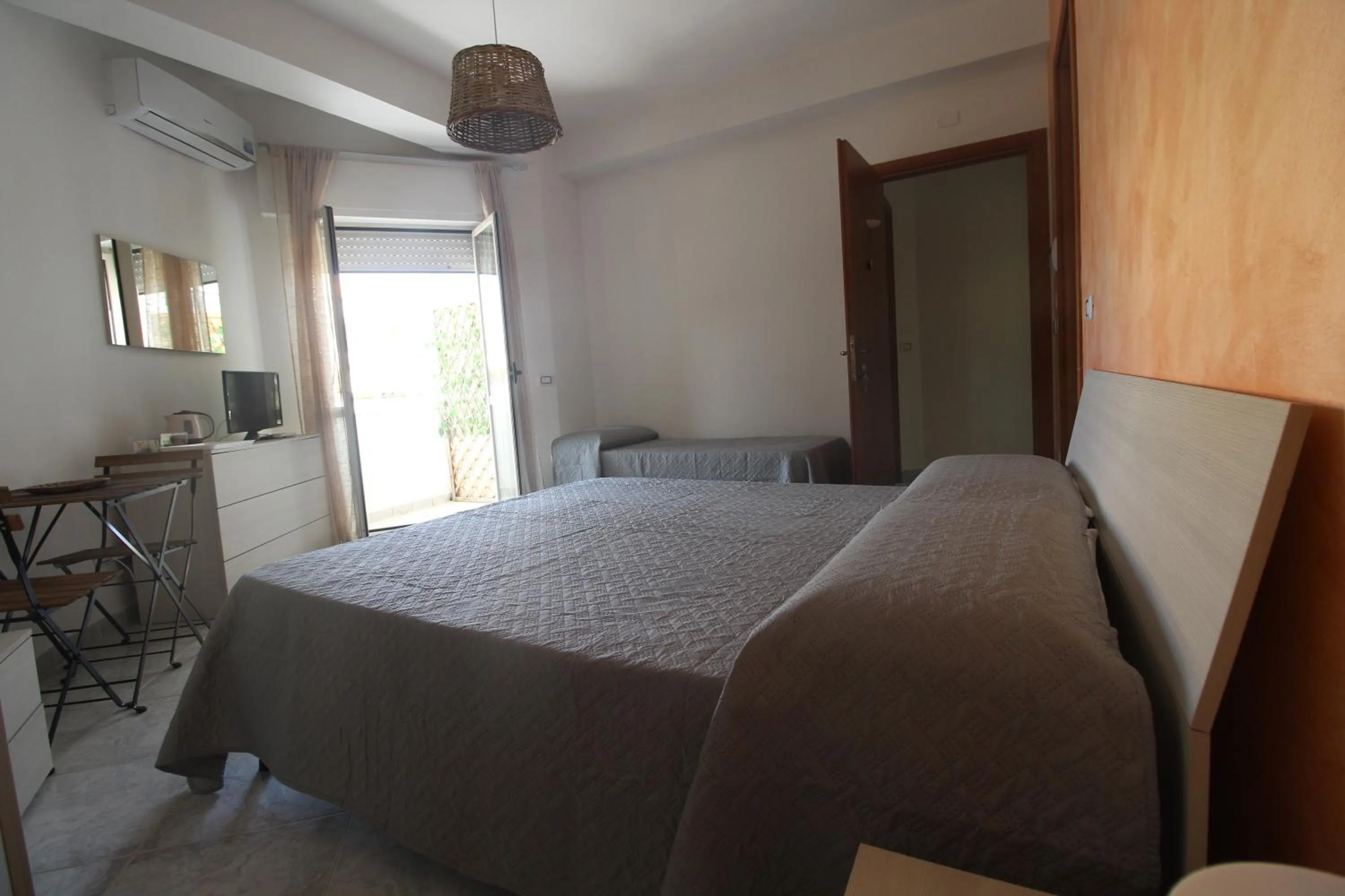 Bedroom, Bed in sognandocasab&b tortora