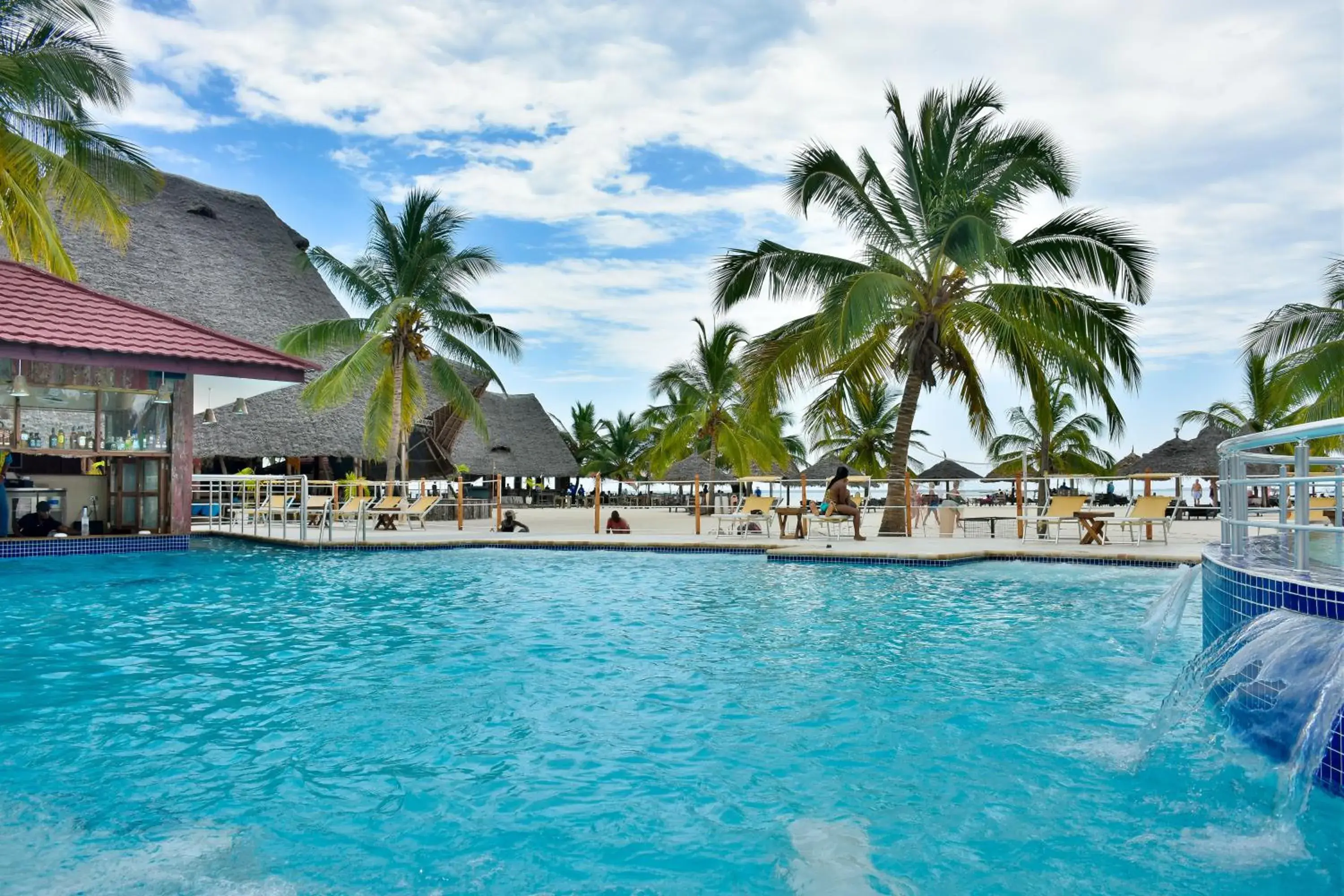 Swimming pool in Kendwa Rocks Hotel Swimming pool in Kendwa Rocks Hotel