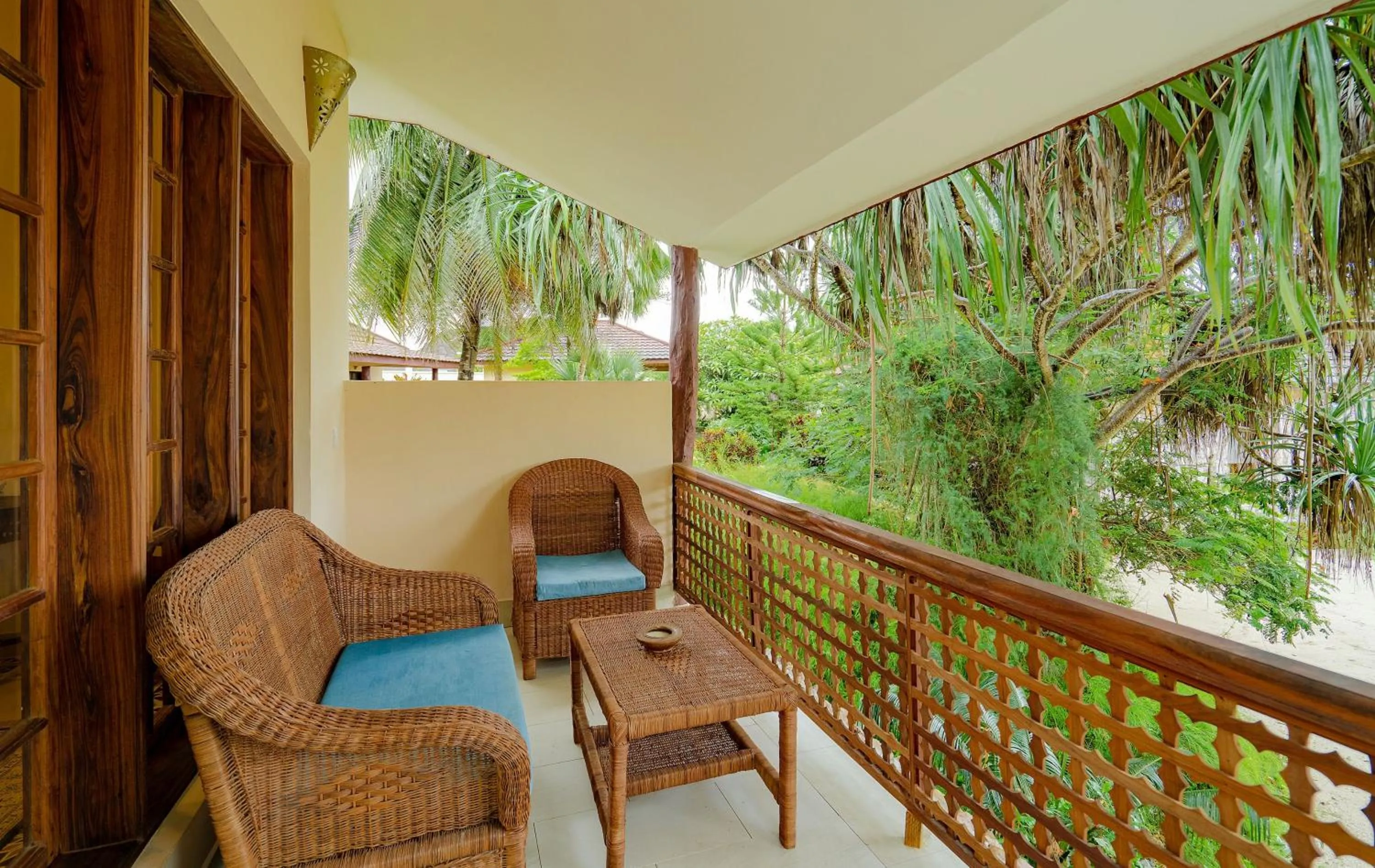 Balcony/Terrace in Kendwa Rocks Hotel