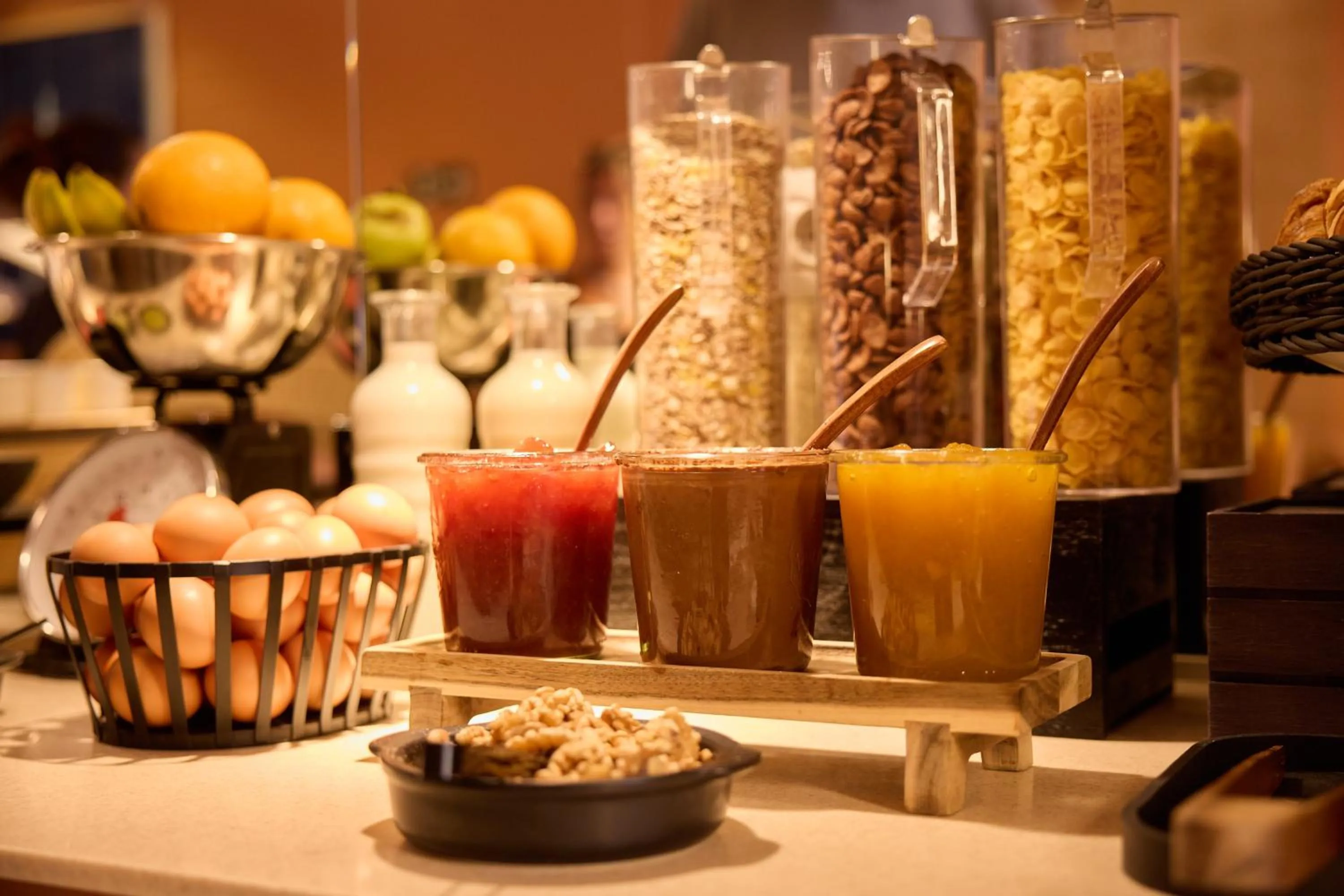 Breakfast in Latroupe Poblenou Beach