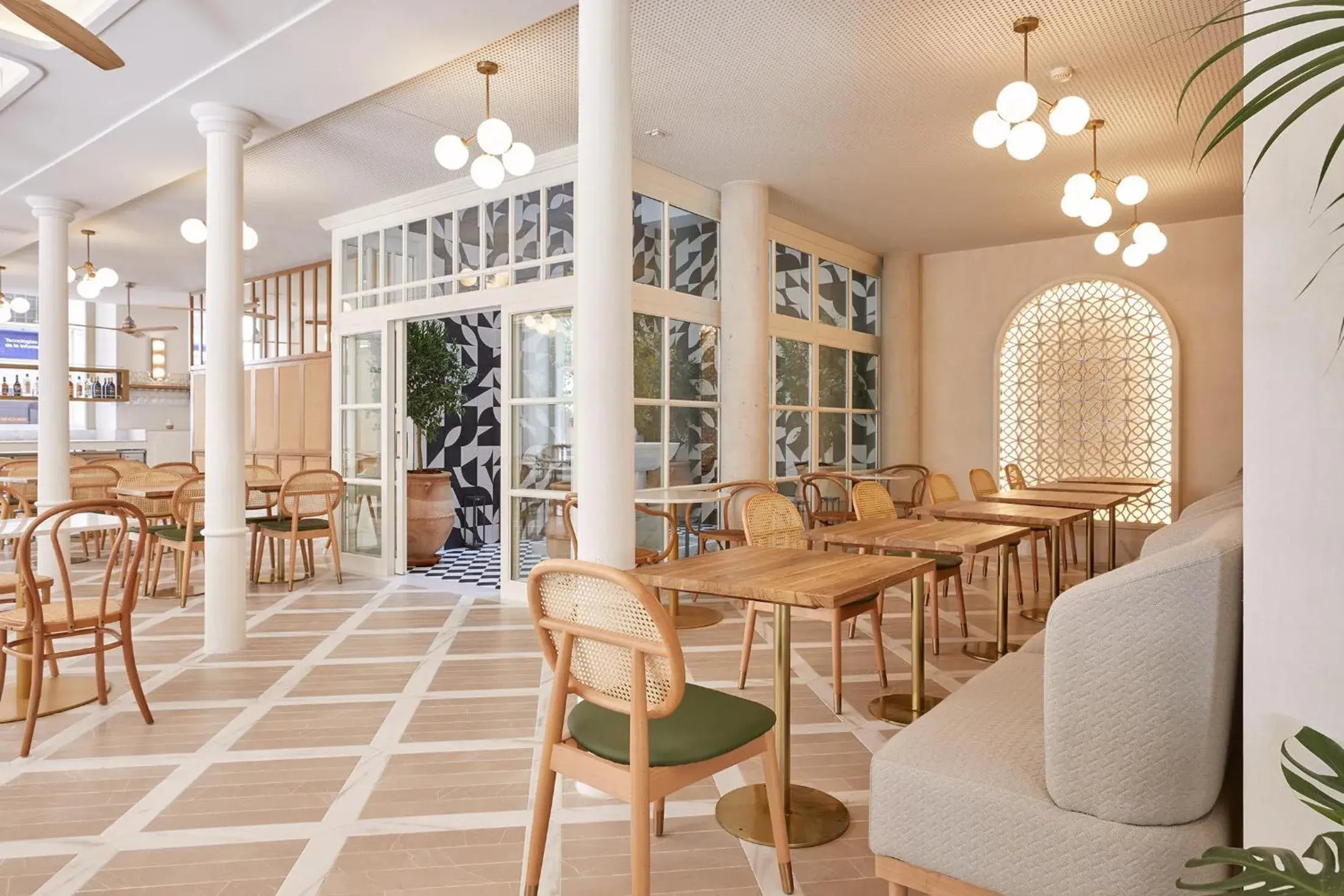 Restaurant/places to eat in ICON Malabar Restaurant/places to eat in ICON Malabar