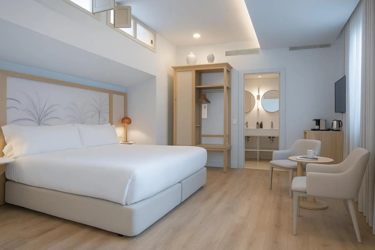 Bedroom, Bed in ICON Malabar