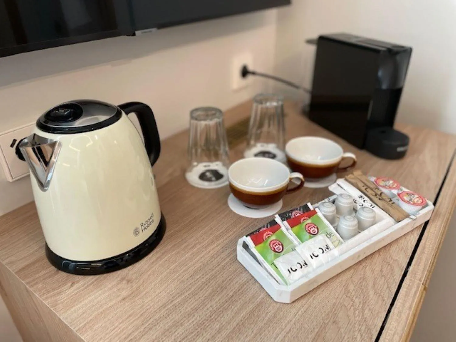 Coffee/tea facilities in ICON Malabar