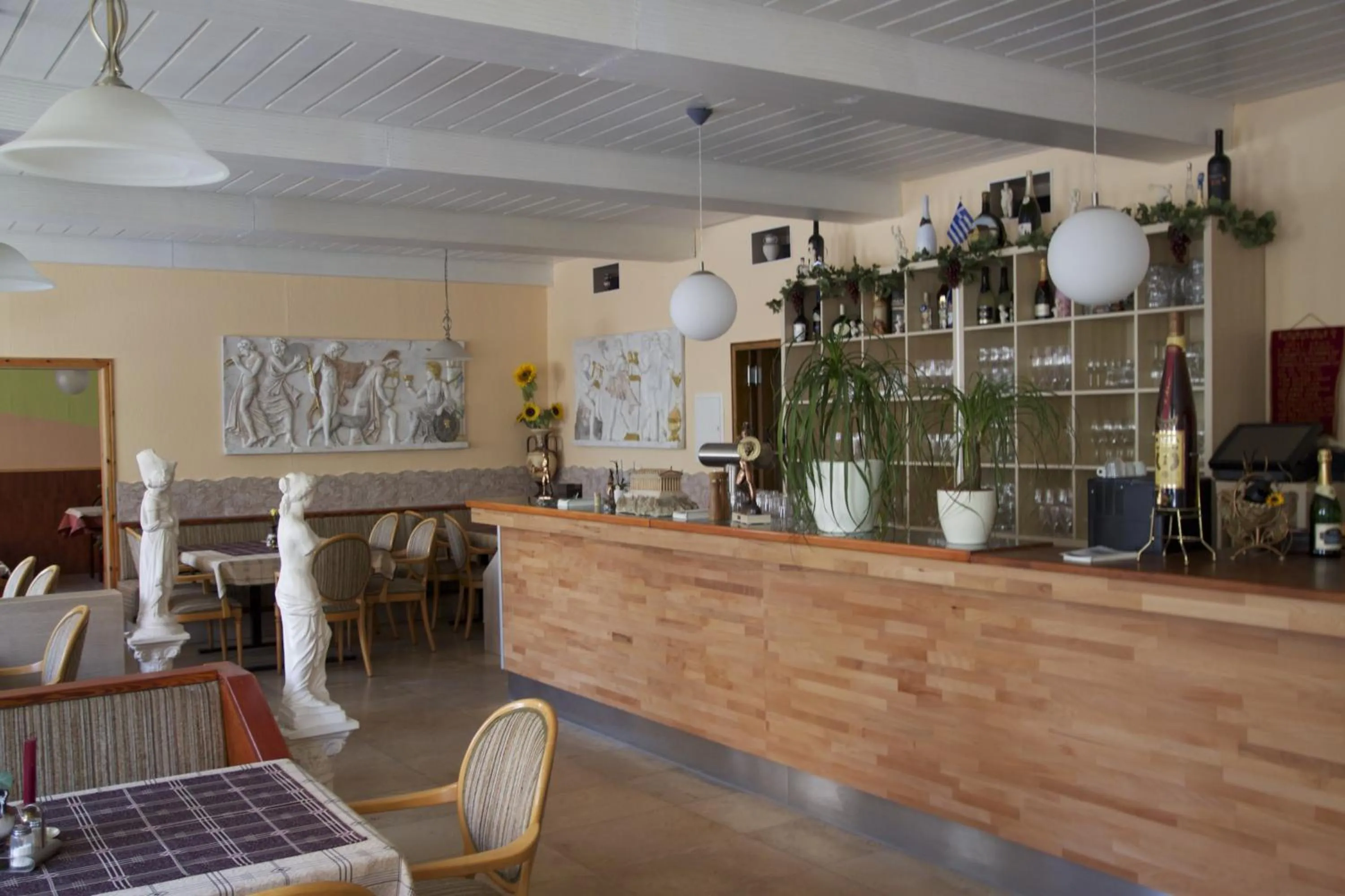 Restaurant/places to eat in Hotel Schwarzach am Main