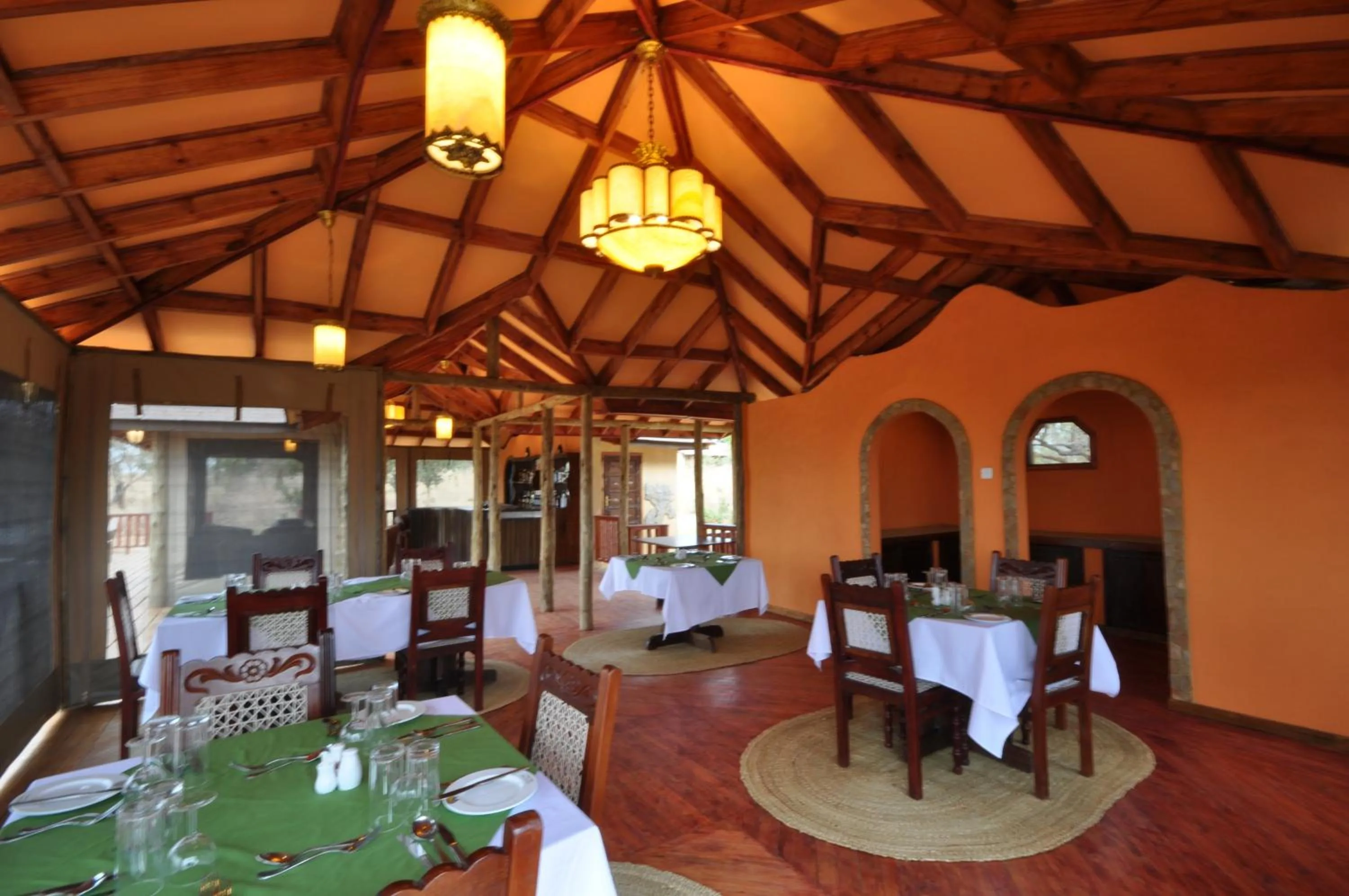 Restaurant/places to eat in Elephant Rock Luxury Camp Tarangire