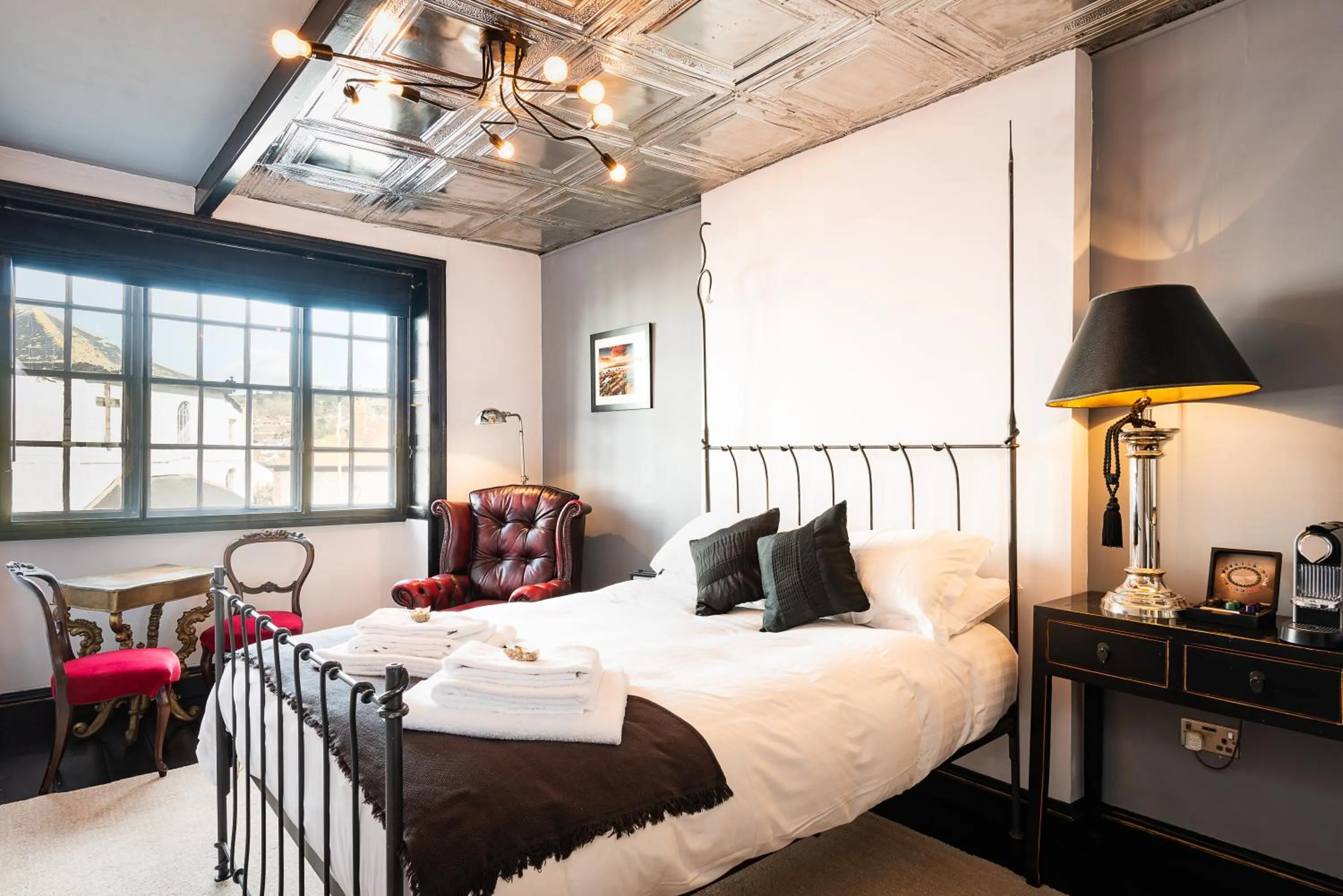 Bedroom, Bed in Lyme 1 Hotel