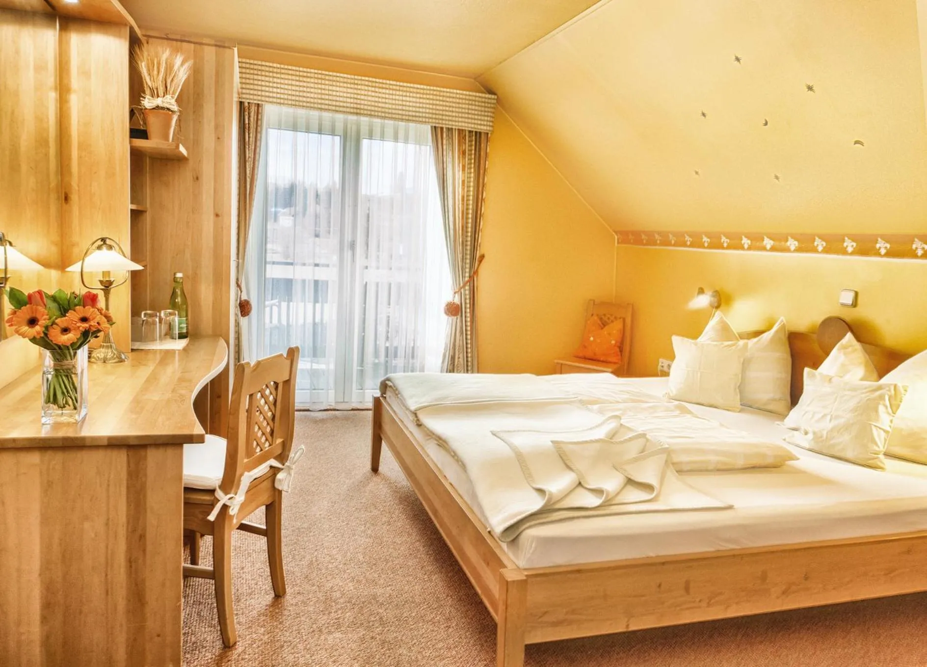 Photo of the whole room, Bed in Kraners Alpenhof BIO Bed and Breakfast Pension