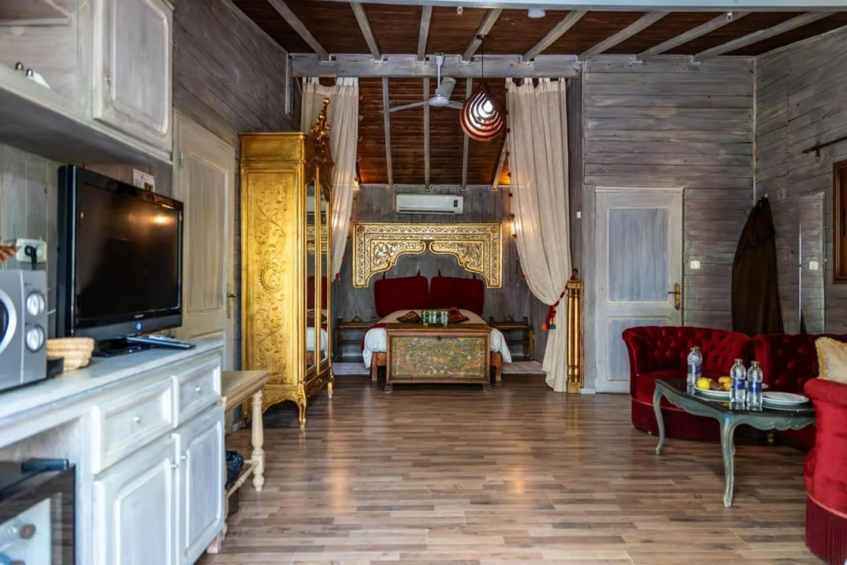 Bed in Diar Abou Habibi