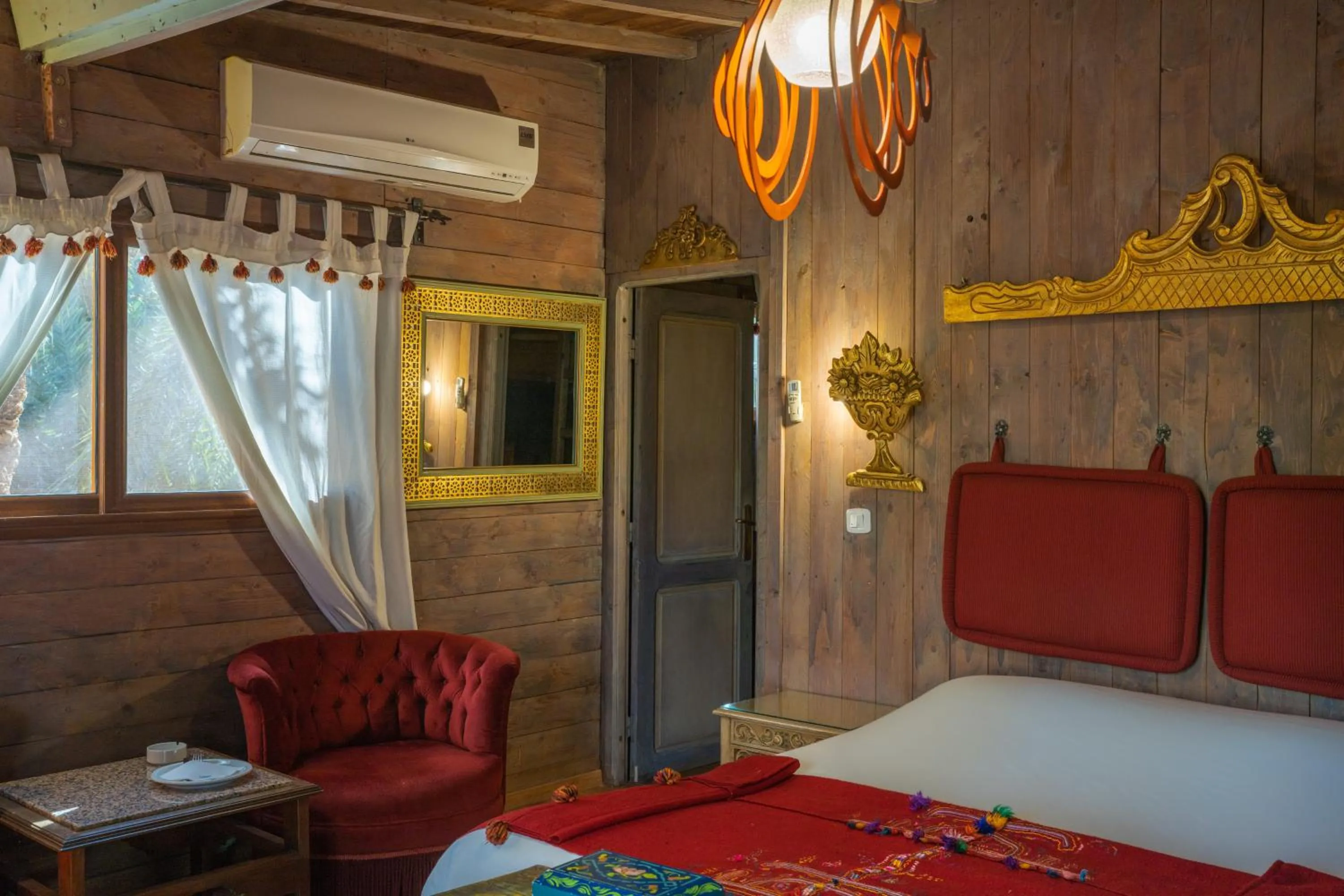 Photo of the whole room, Bed in Diar Abou Habibi