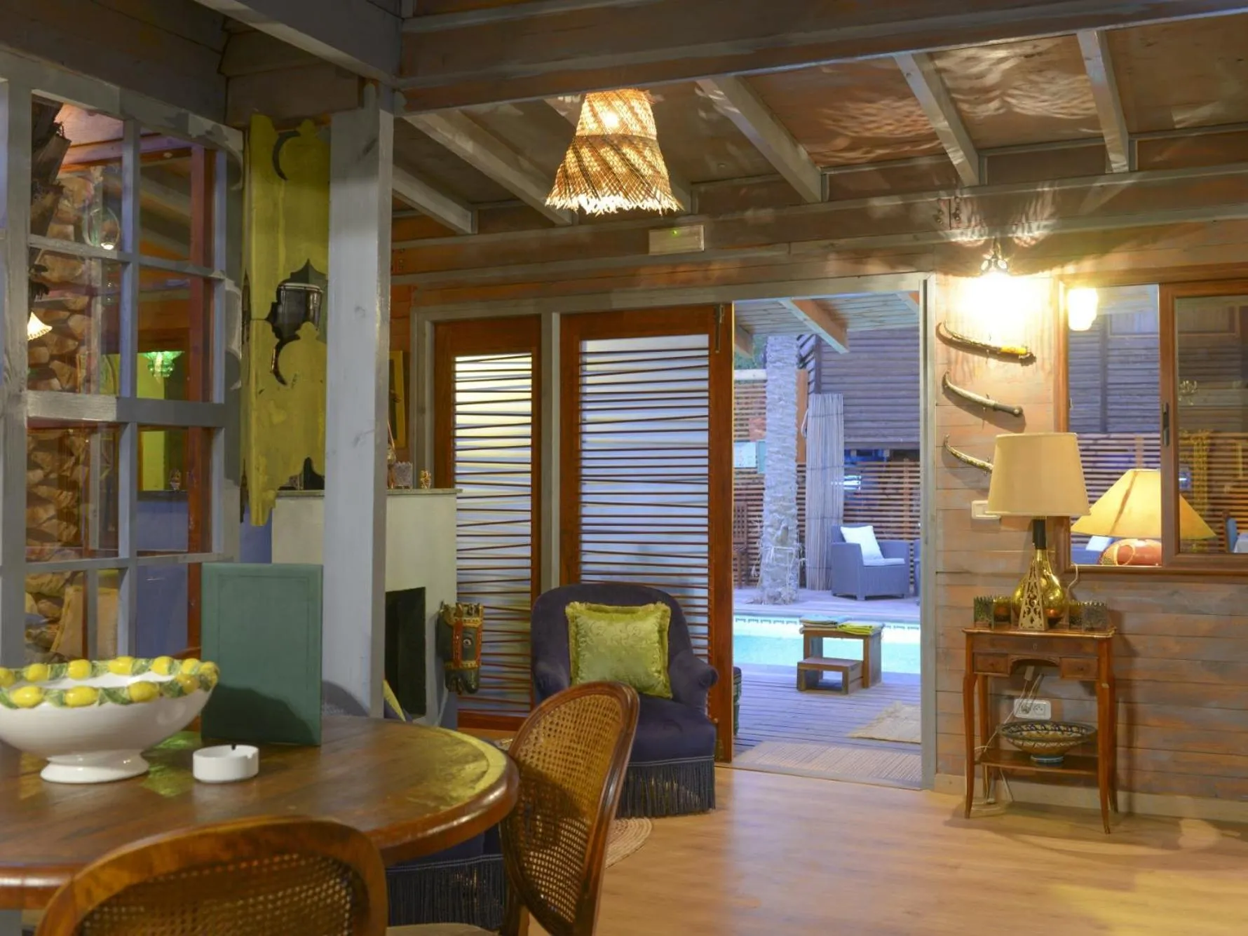 Restaurant/places to eat in Diar Abou Habibi