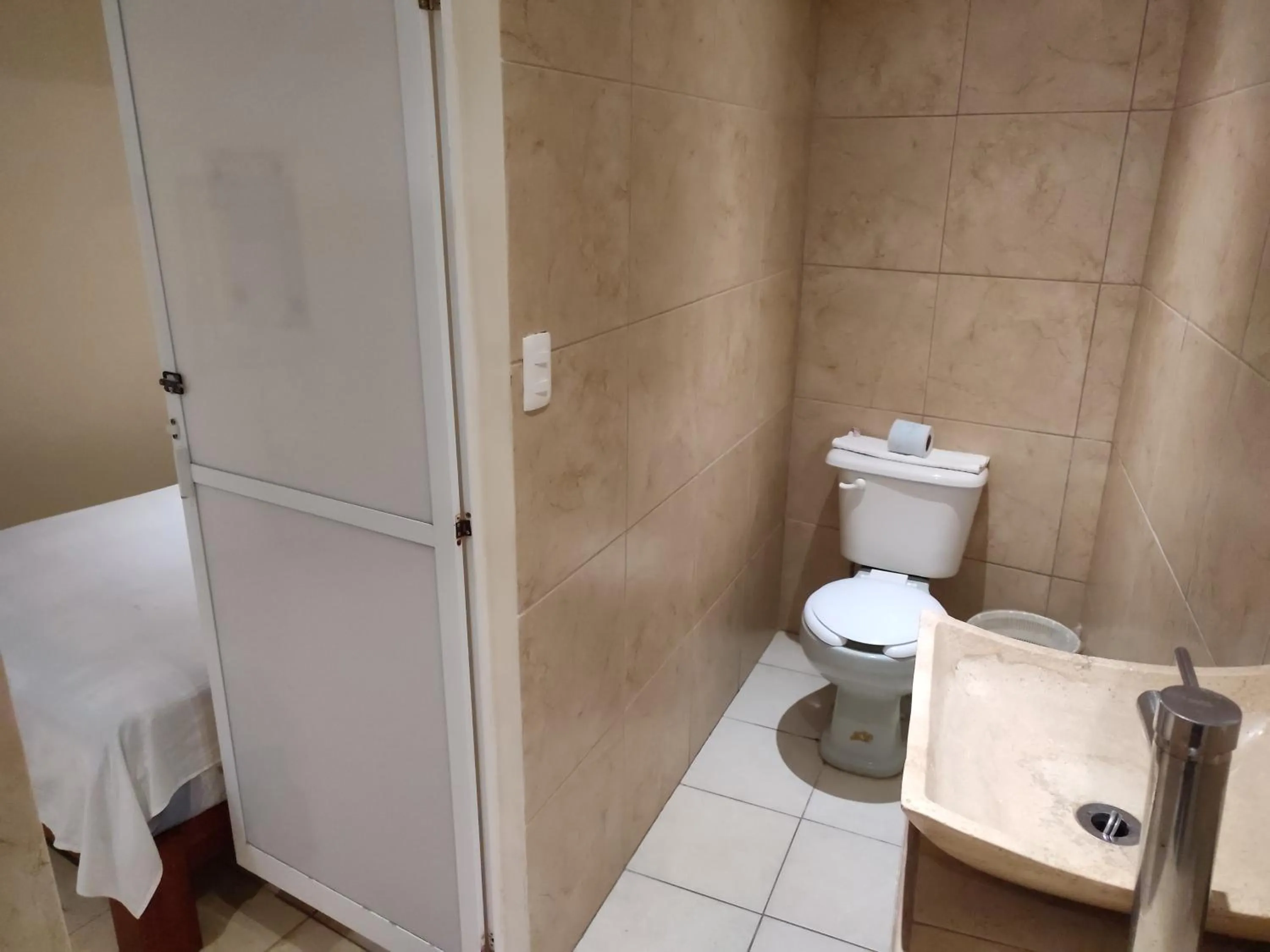 Shower in Ashly Boulevard